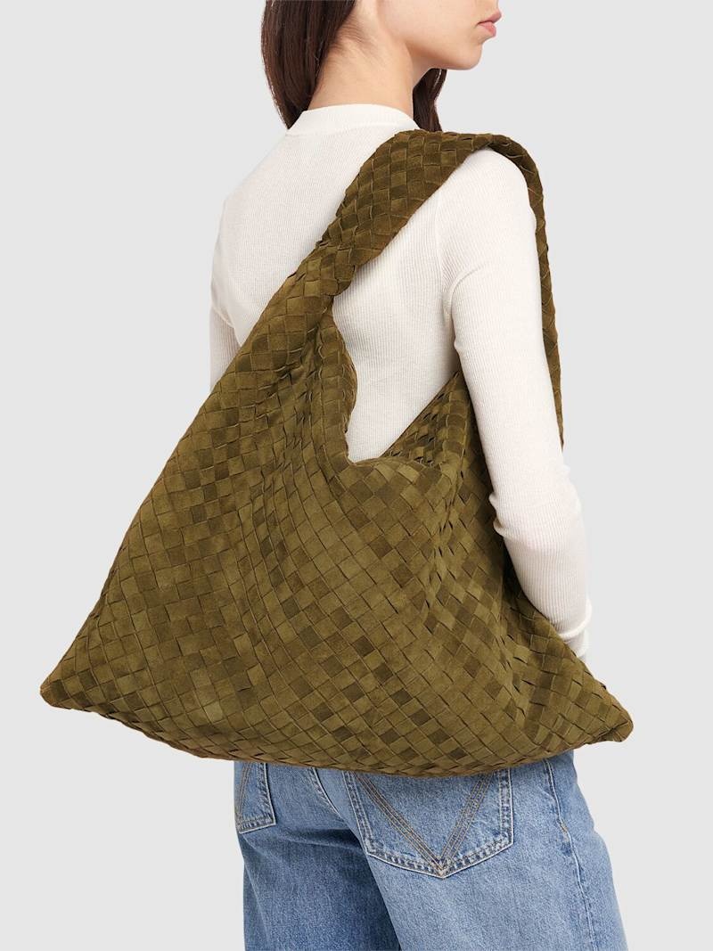 【関税&送料込】Bottega Veneta Sand Suede Hop Shoulder Bag Hop Large Intrecciato suede shoulder bag in beige - Bottega