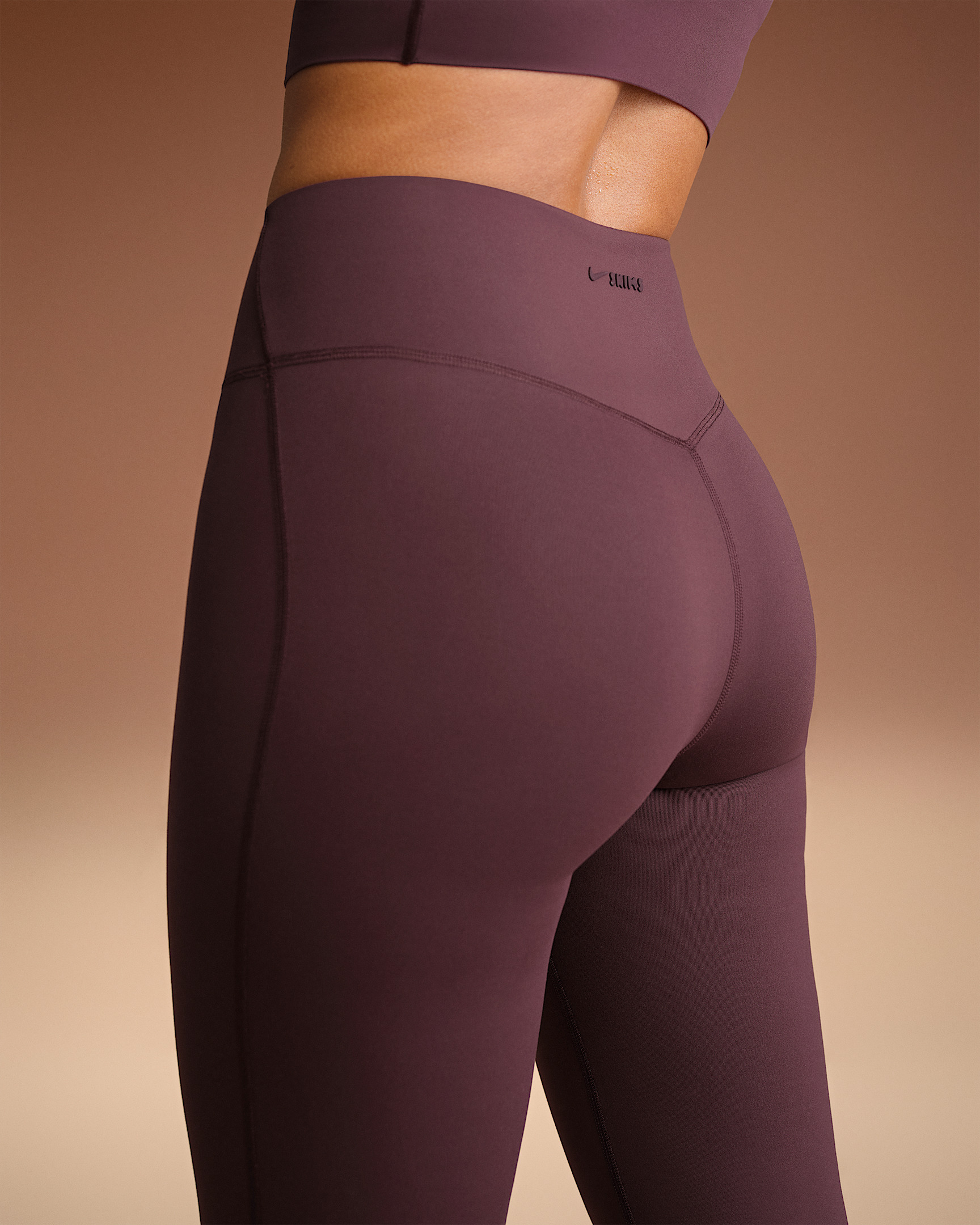 NikeSKIMS Matte Women's High-Waisted Slim Flared Leggings - 3