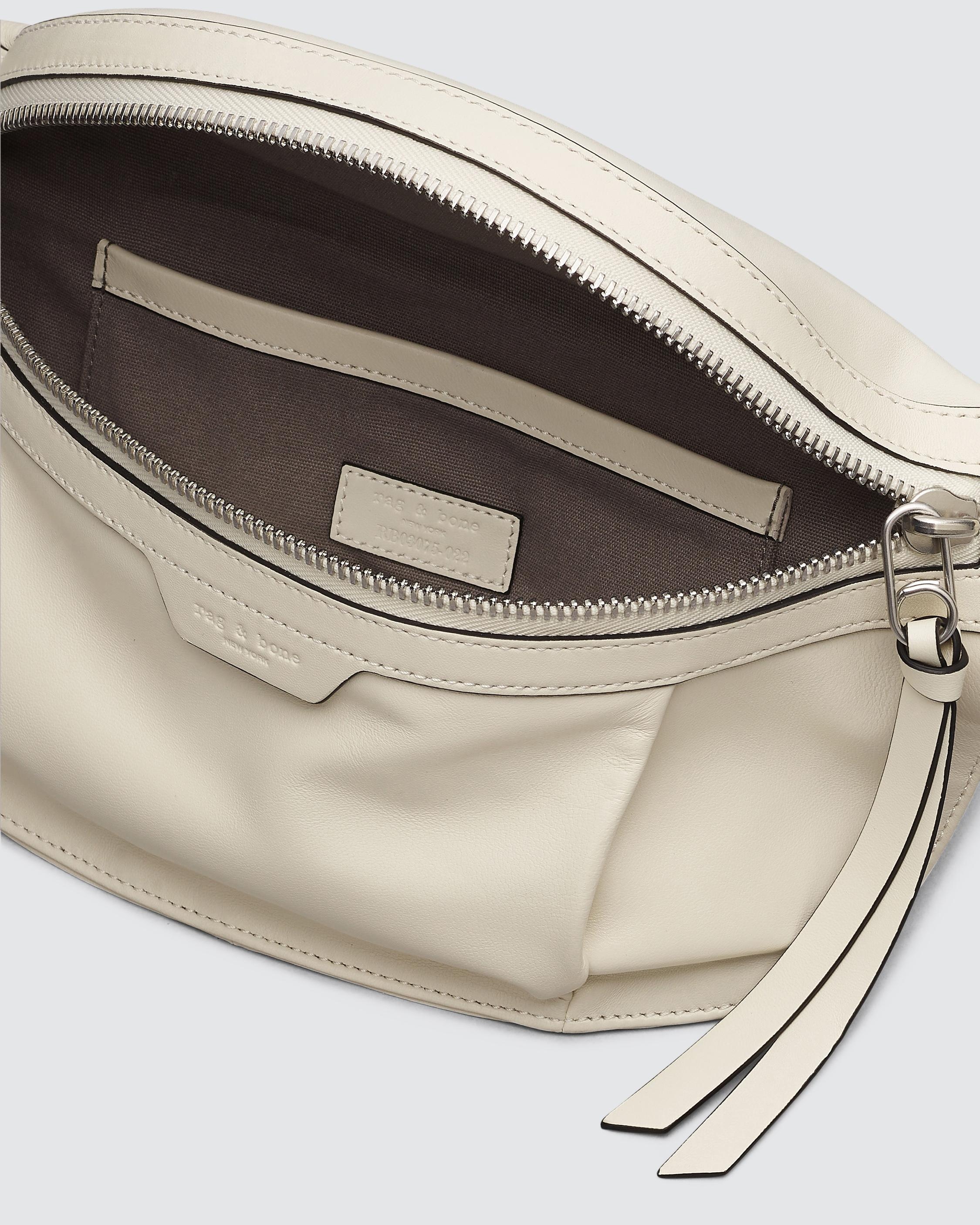 Commuter Fanny Pack - Leather
Small Fanny Pack - 4