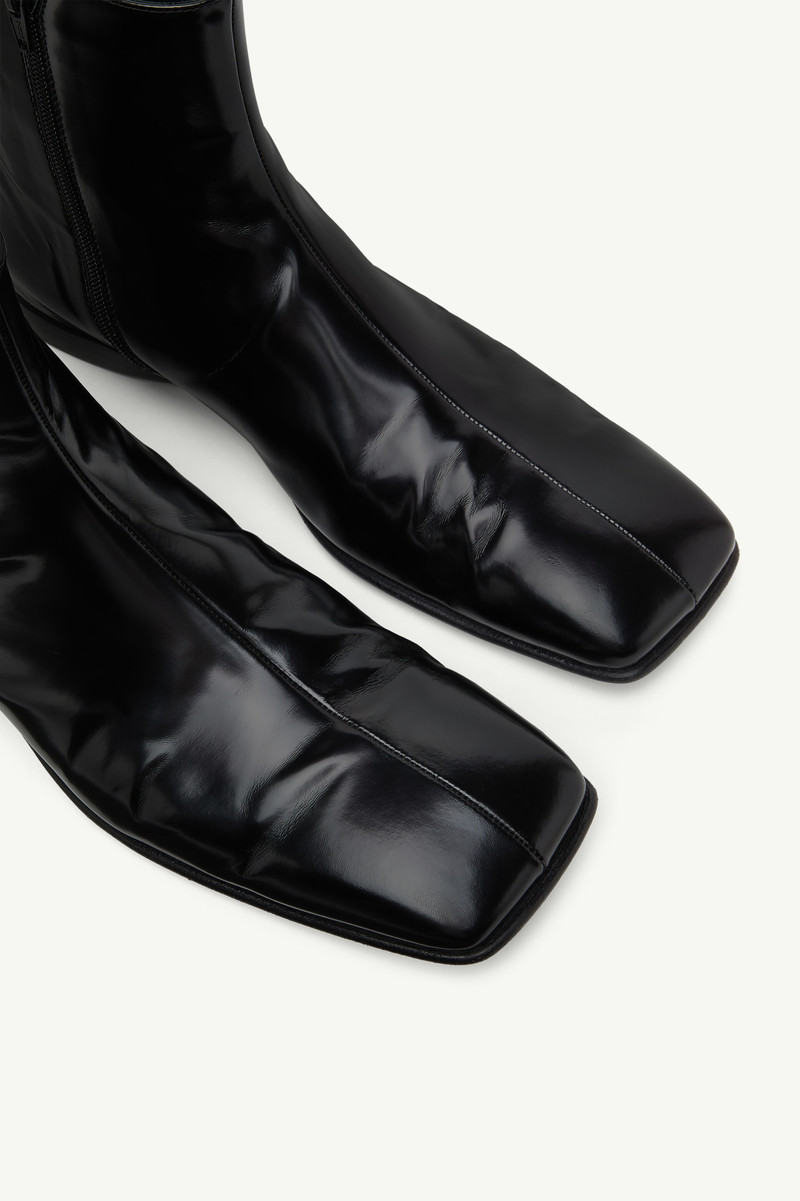 Leather ankle boots 4