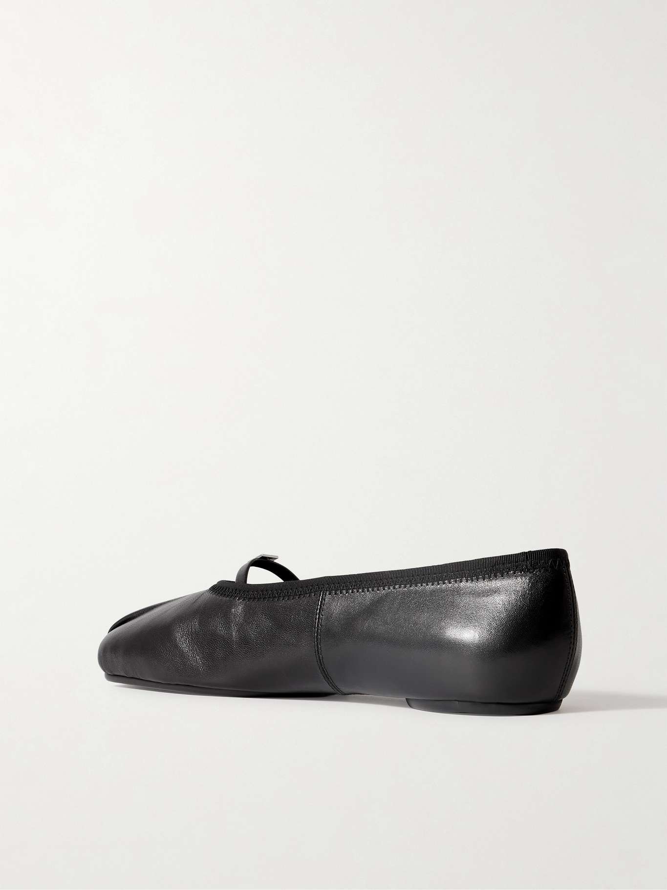 フラットシューズ GIVENCHY Woman Ballet flats Black BE500VE16Q 001 4G Liquid ballerina in nappa leather | Givenchy CA | Givenchy