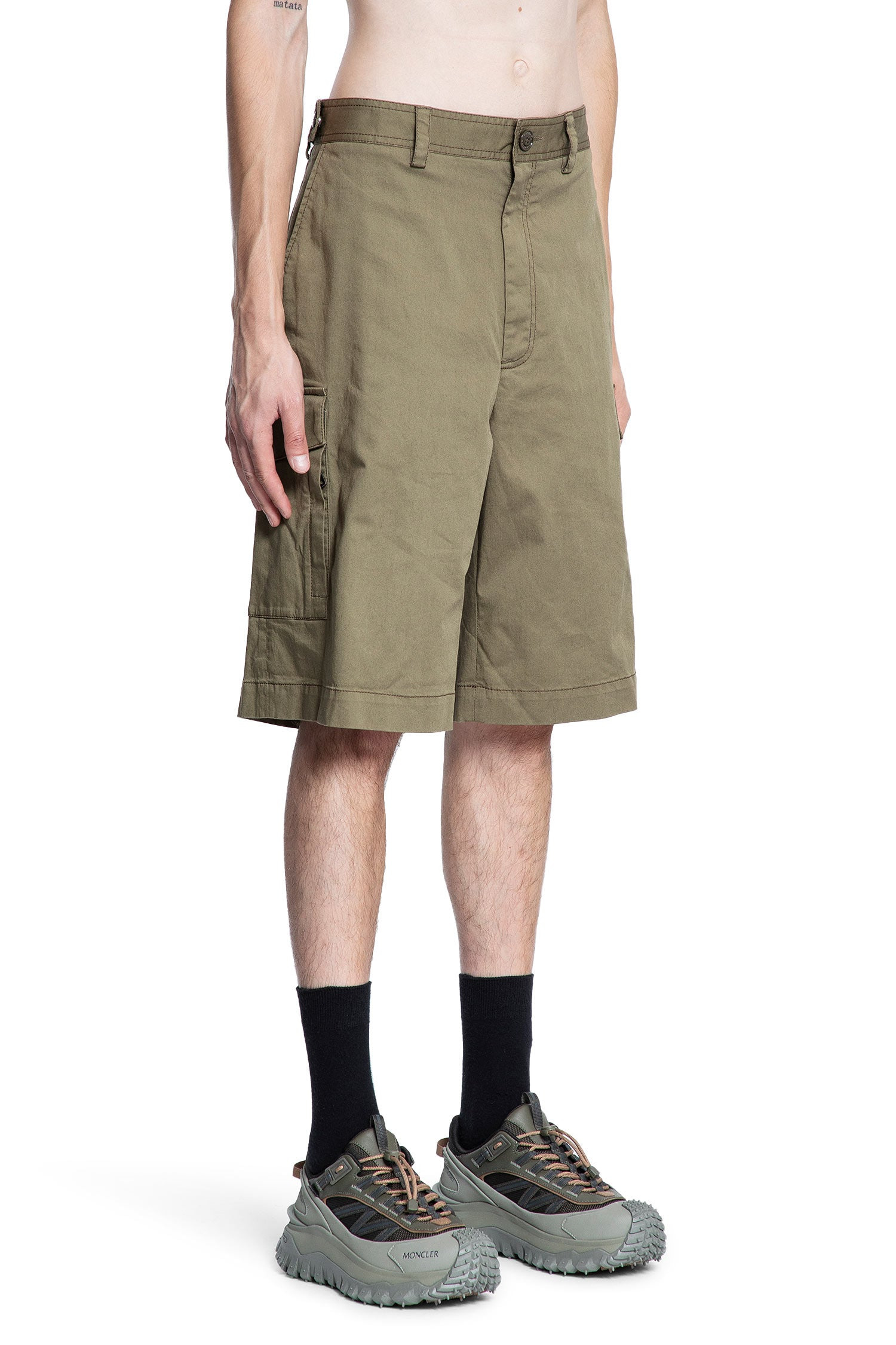 Cotton-Gabardine-Cargo-Shorts - 2