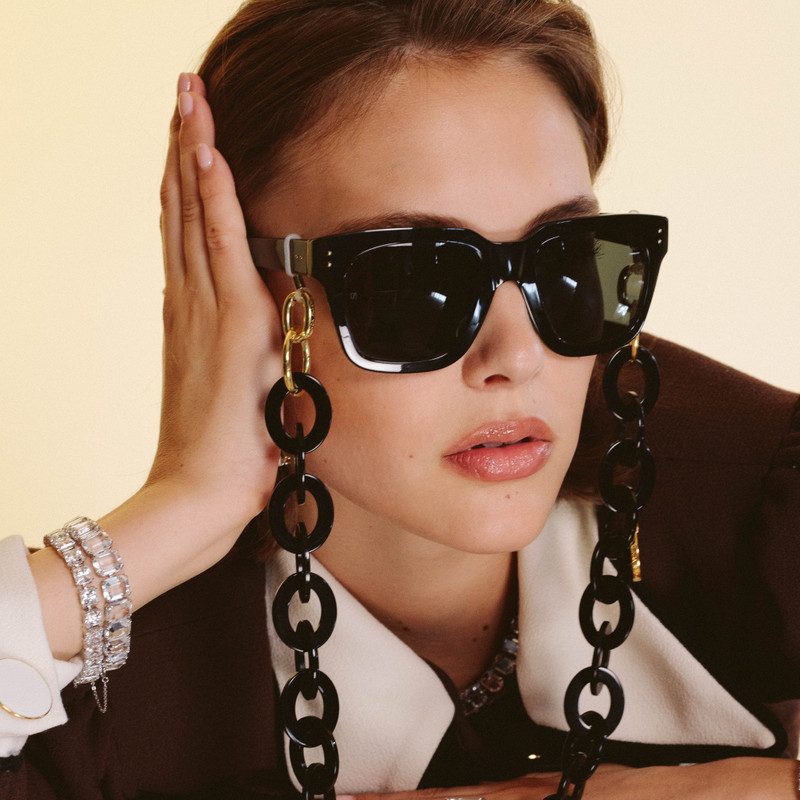 BLACK OVAL LINK ACETATE CHAIN 3