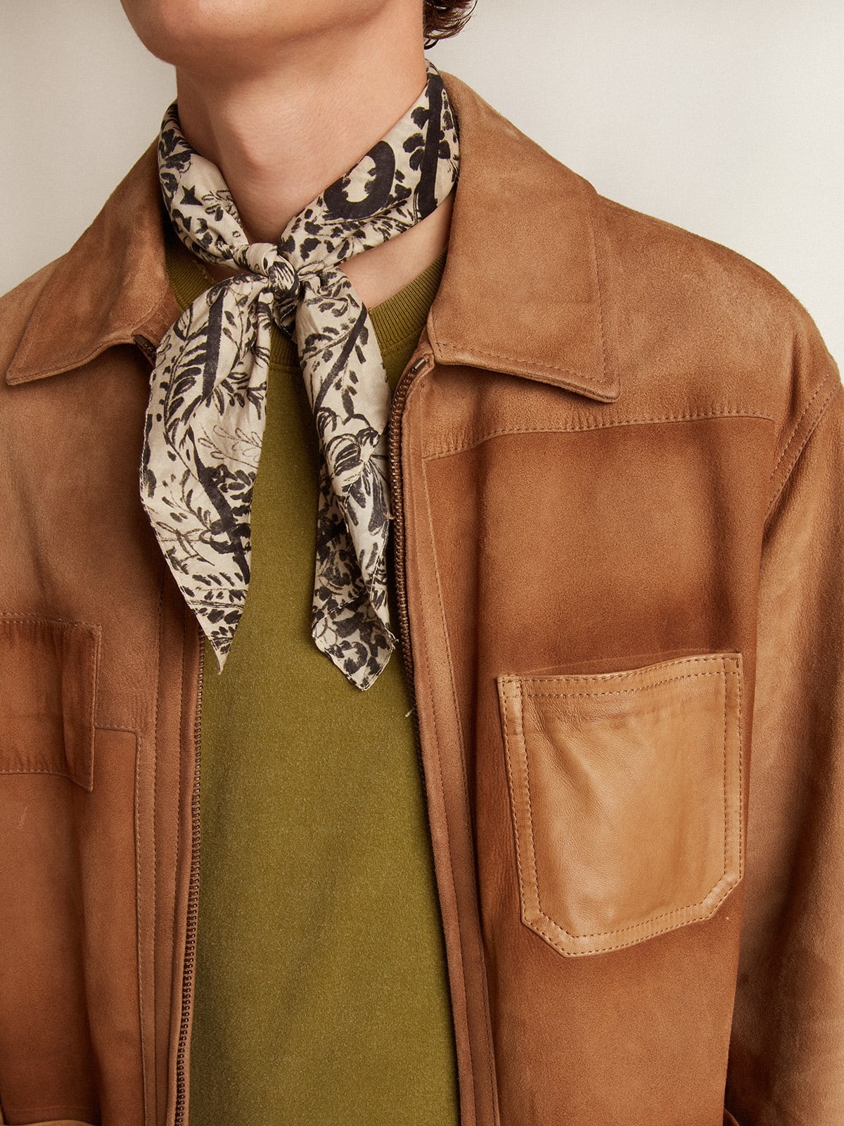 Sand-colored leather jacket with patches and zip fastening - 5