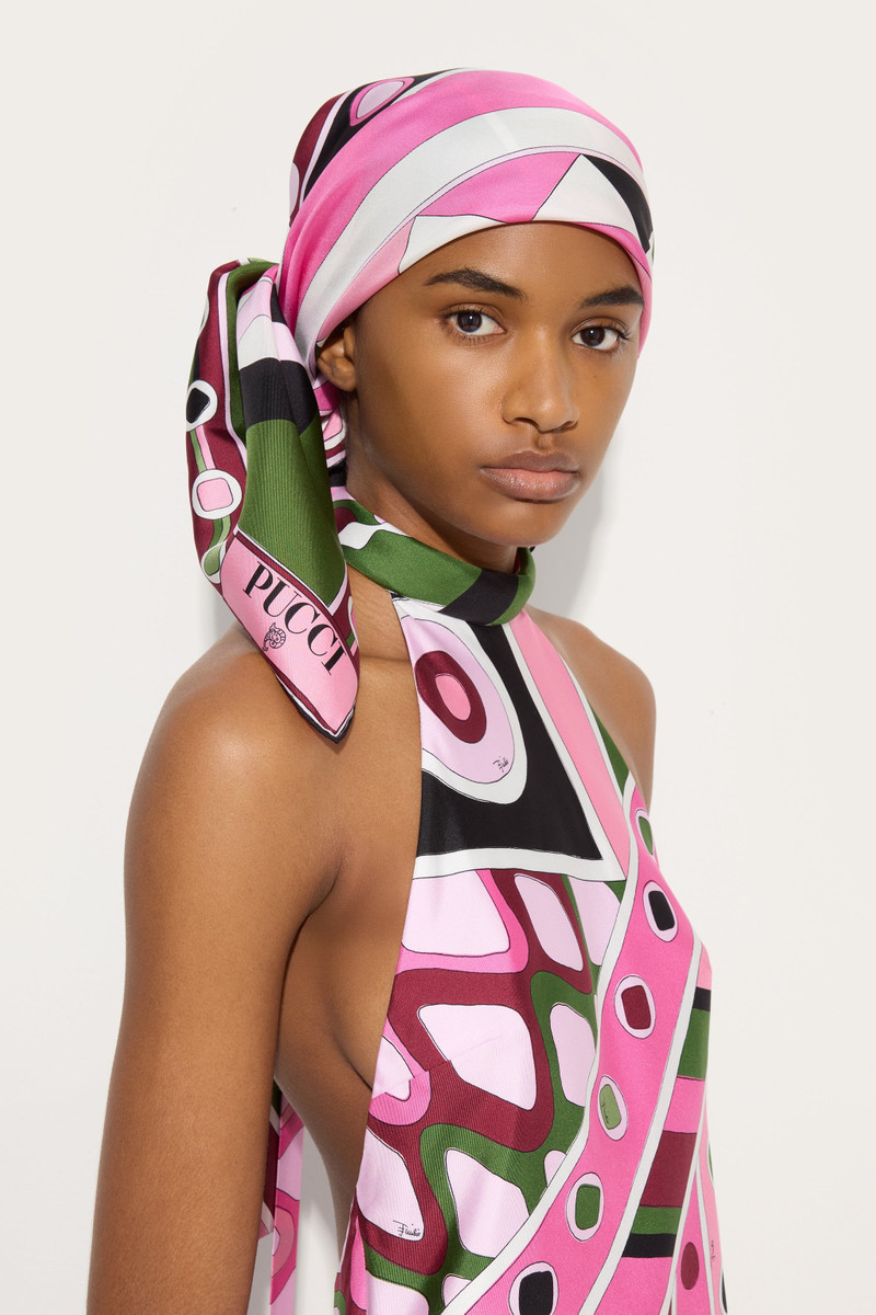 PUCCI VIVARA PRINT SILK SCARF outlook