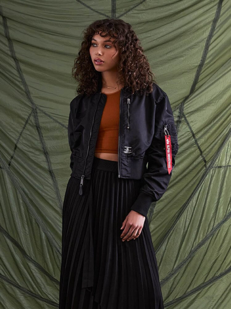 ALPHA INDUSTRIES L-2B CROPPED GEN II BOMBER JACKET WOMENS outlook