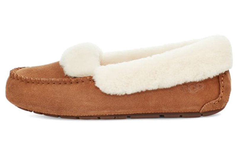 UGG (WMNS) UGG Dakota Spill Seam 'Chestnut' 1112301-CHE outlook