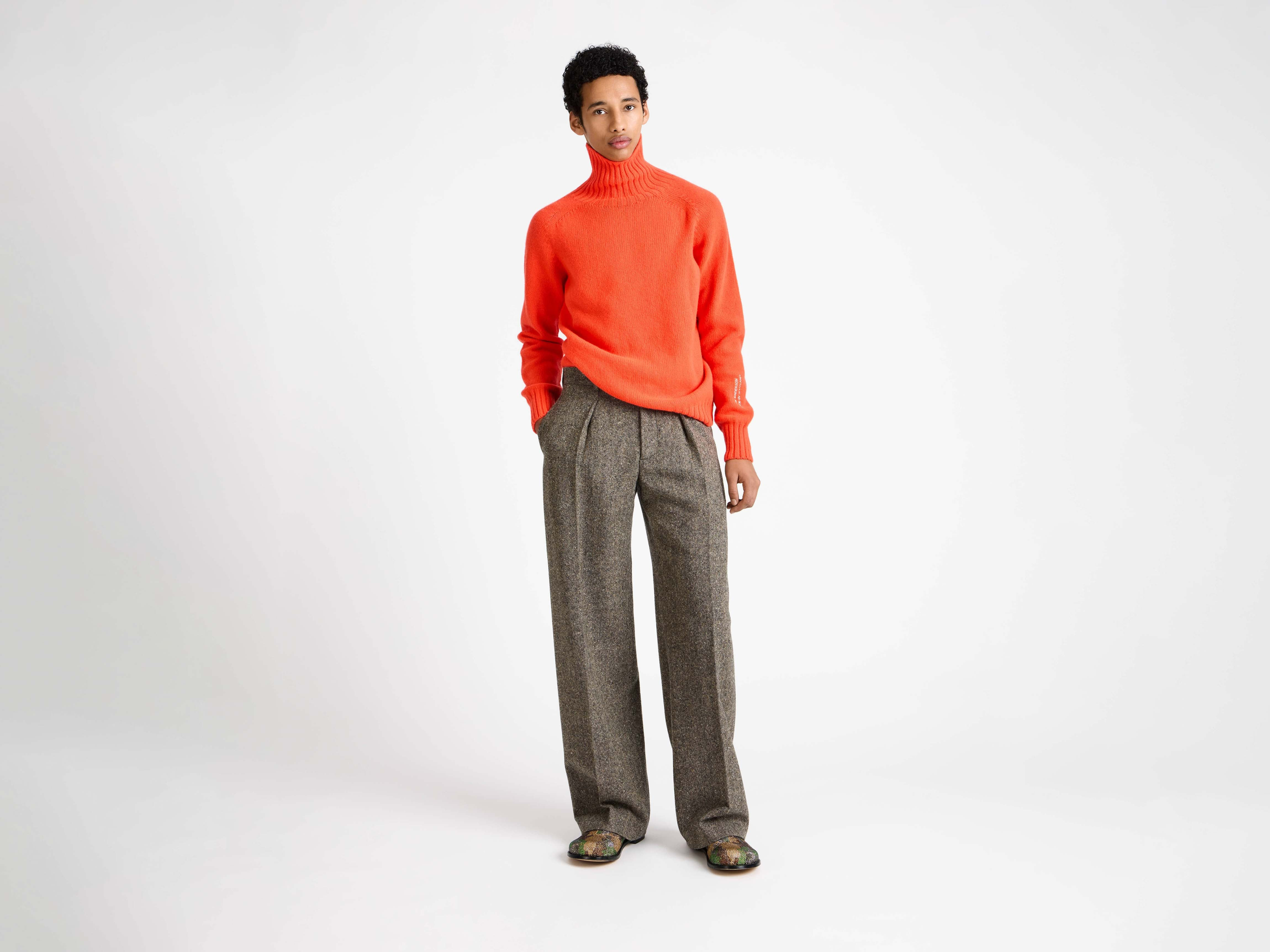 TURTLE NECK JUMPER IN NEON ORANGE - 2