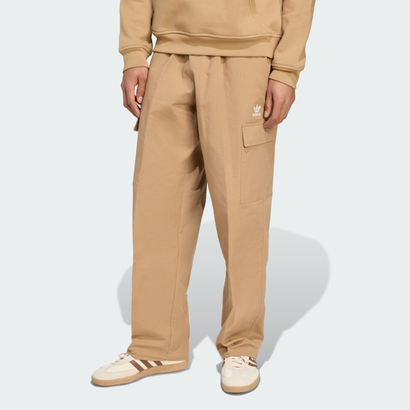 adidas Trefoil Essentials Woven outlook