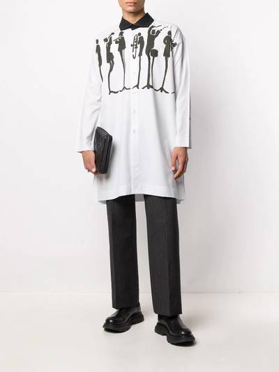 ISSEY MIYAKE graphic-print knee-length shirt outlook