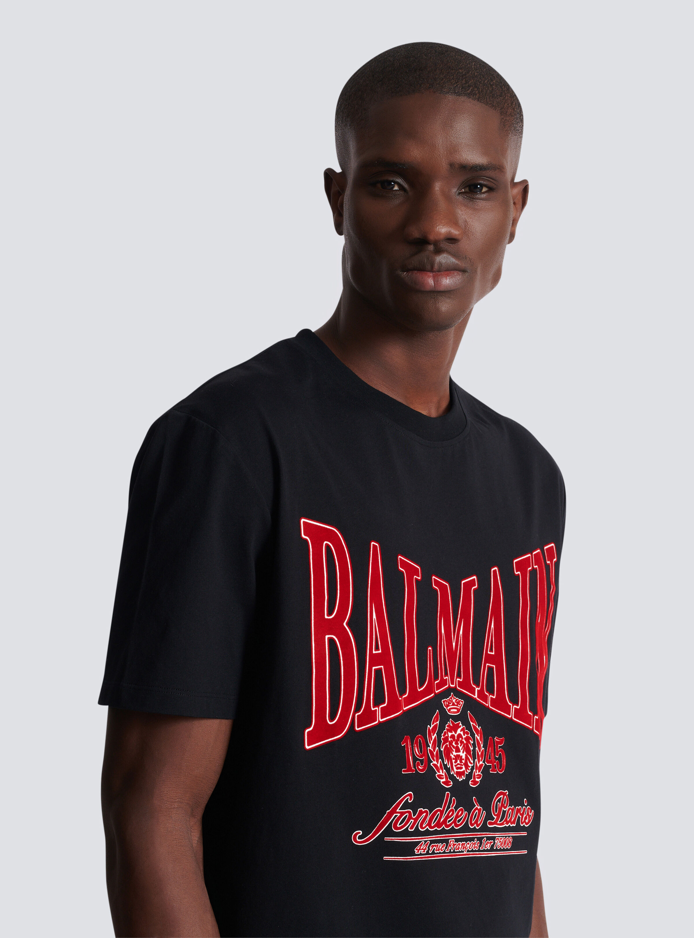Short-sleeved T-shirt with flocked Balmain College print - 7