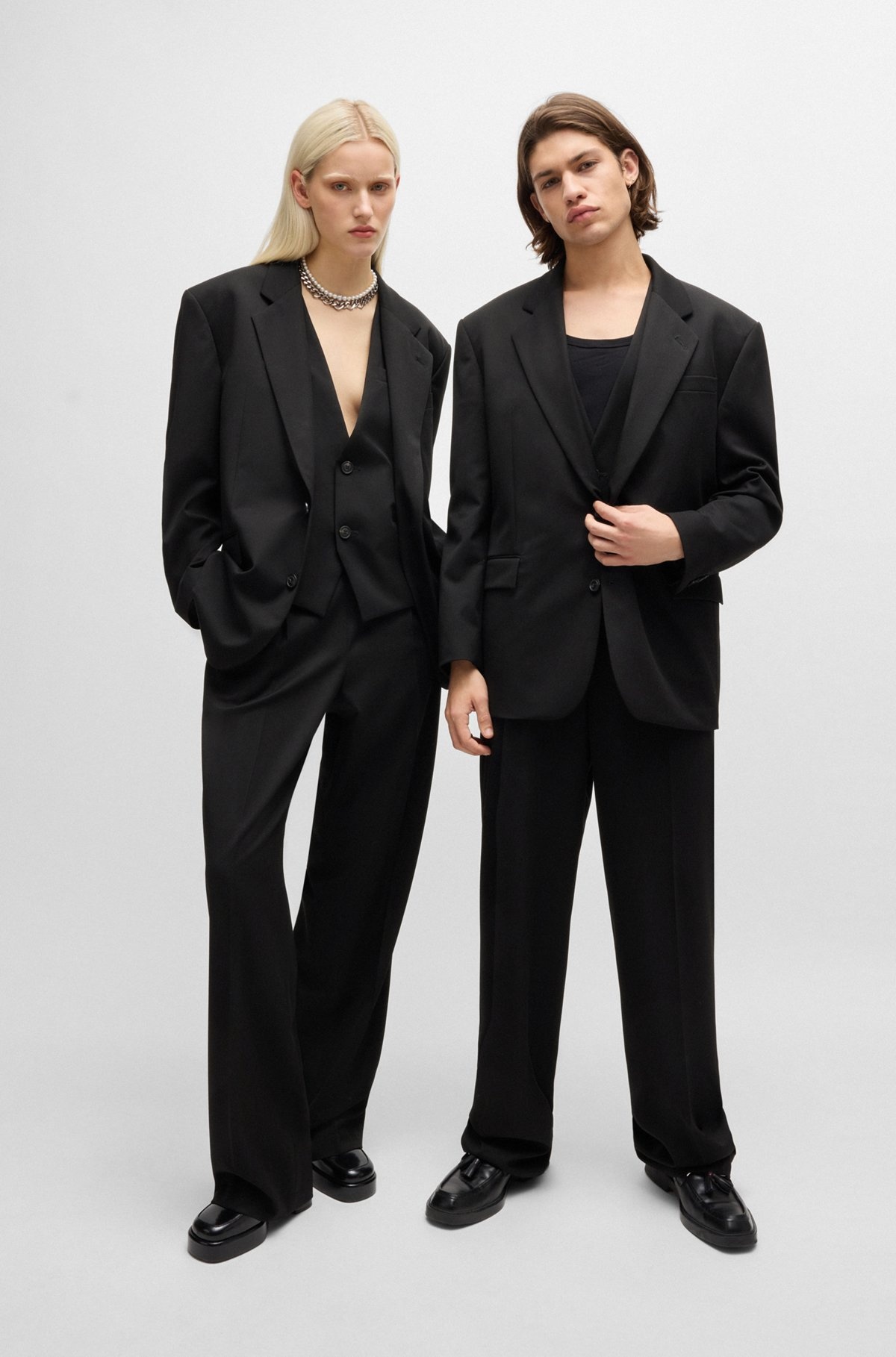 MODERN-FIT ALL-GENDER JACKET IN STRETCH FABRIC - 3