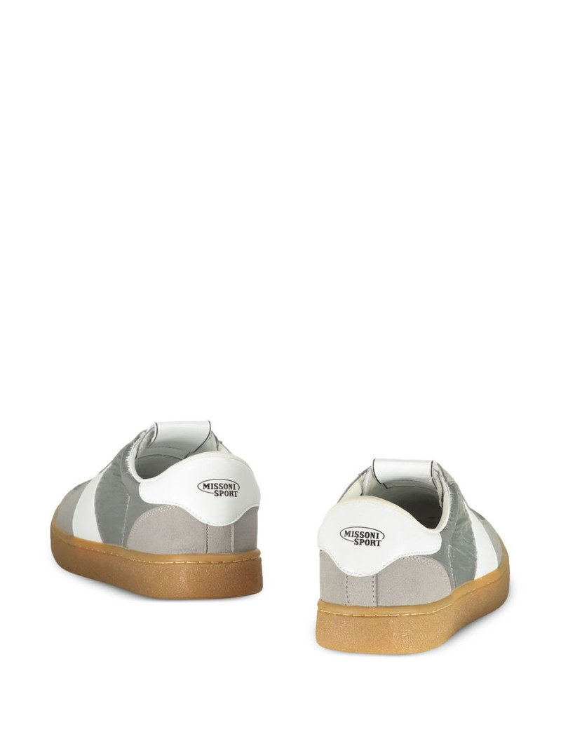 lace-up sneakers 3