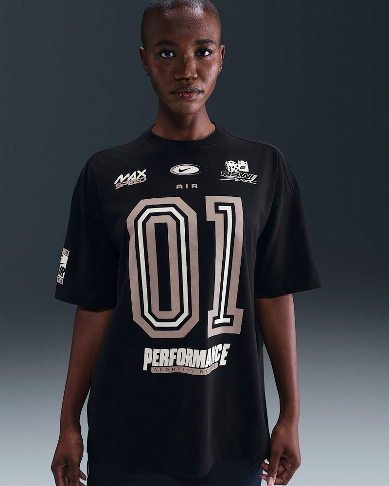 Nike Sportswear Essentials Women's Oversized T-Shirt 1