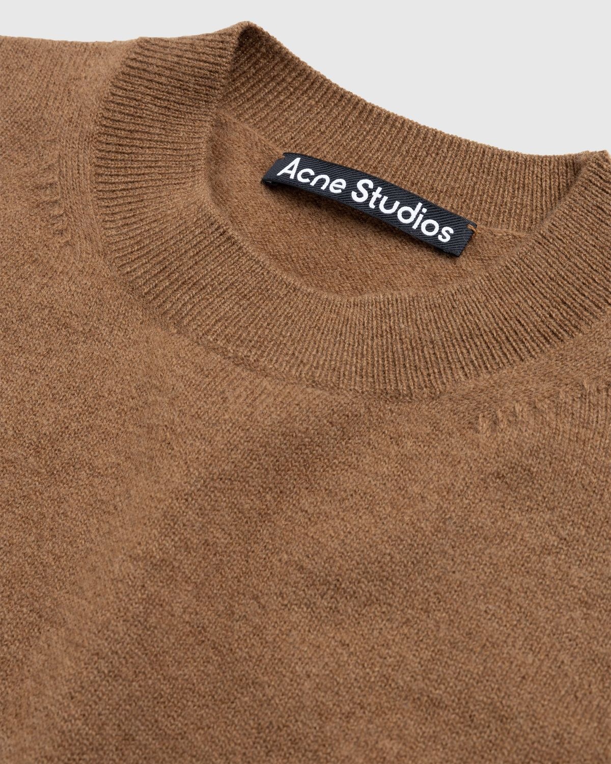 Acne Studios – Wool Crewneck Sweater Toffee Brown - 5