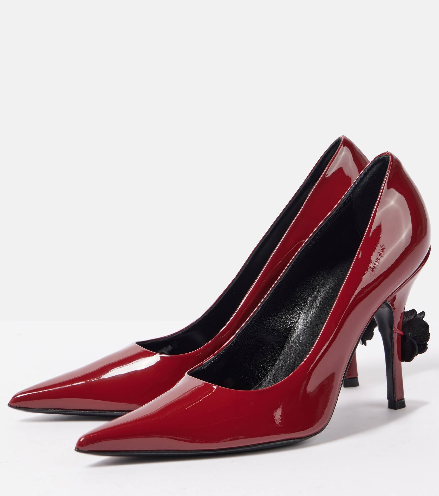 Floral-appliqué patent leather pumps - 4