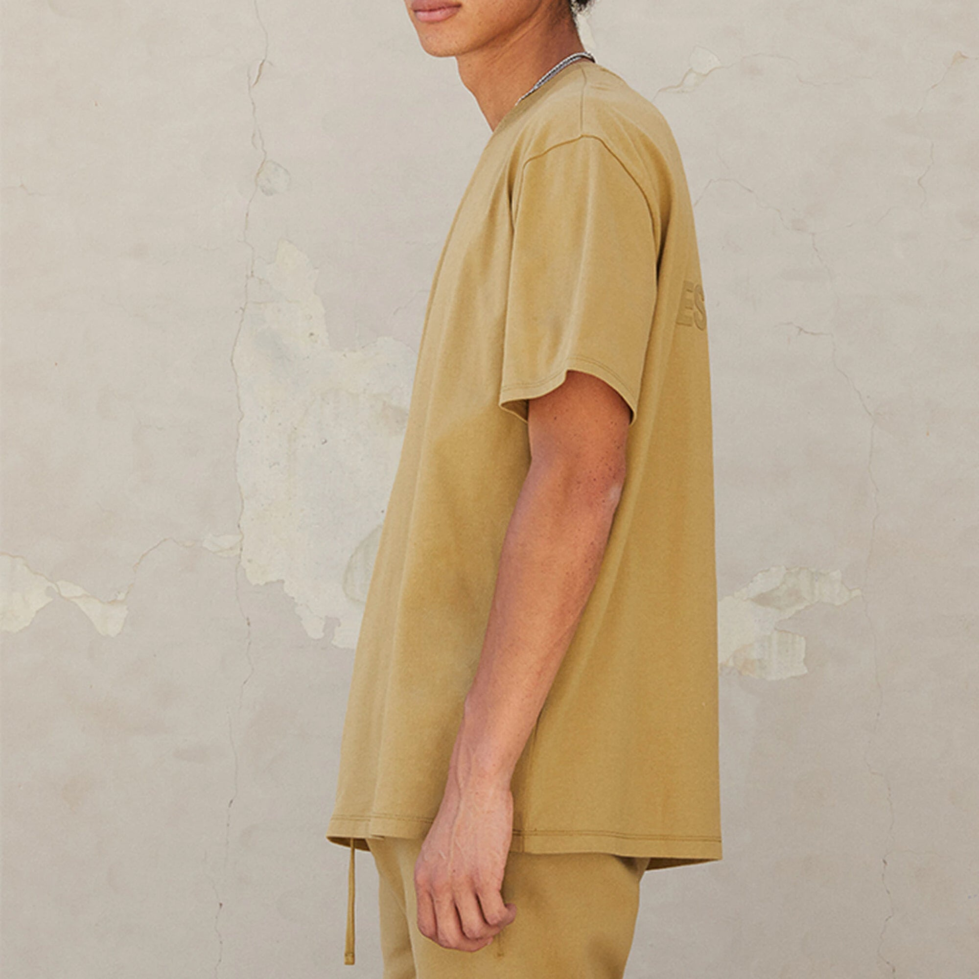 Fear of God Essentials FW21 Logo Tee 'Amber' FOG-FW21-009 - 7