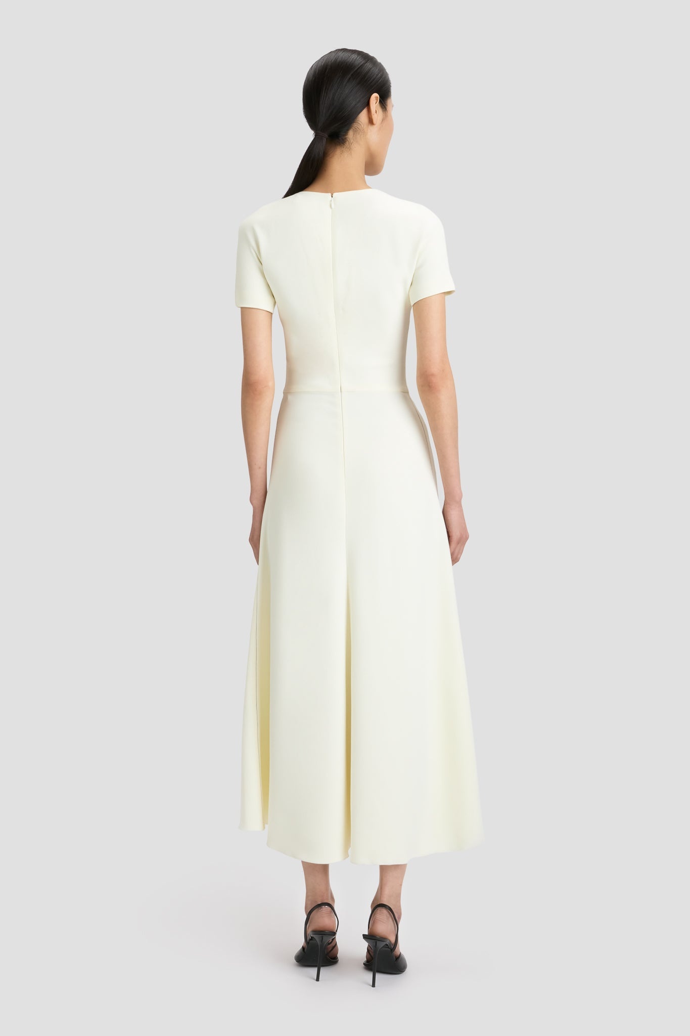 Gathered Detail T-Shirt Midi Dress In Ivory - 5