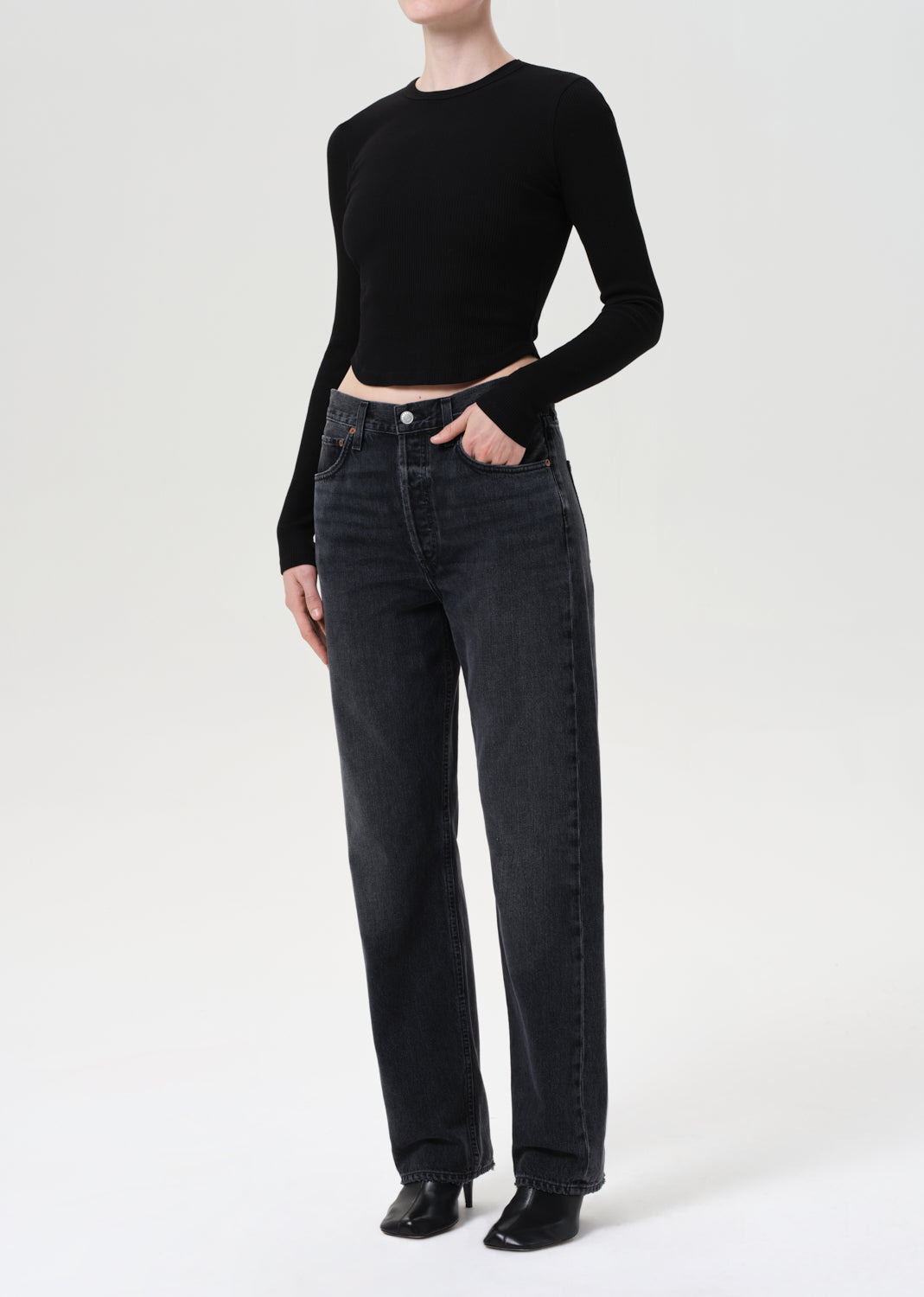 NEEMA TEE IN BLACK - 4