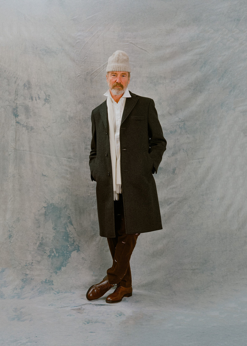 J. PRESS MADE-IN-ENGLAND SOLID WHITE CASHMERE MUFFLER outlook