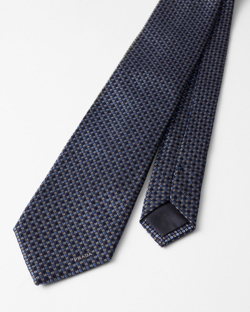 Silk tie 3