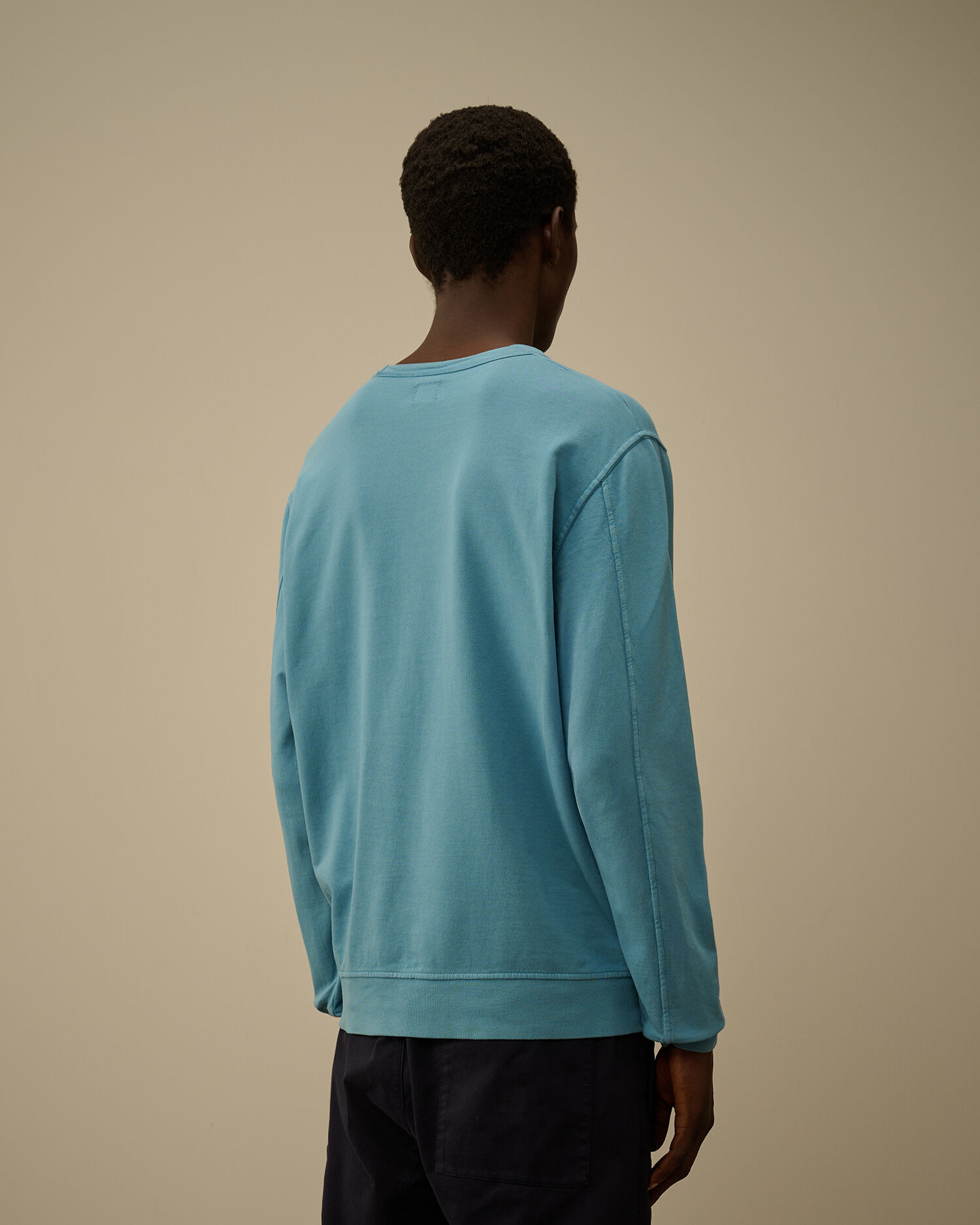 Light Fleece Crewneck Lens Sweatshirt - 4