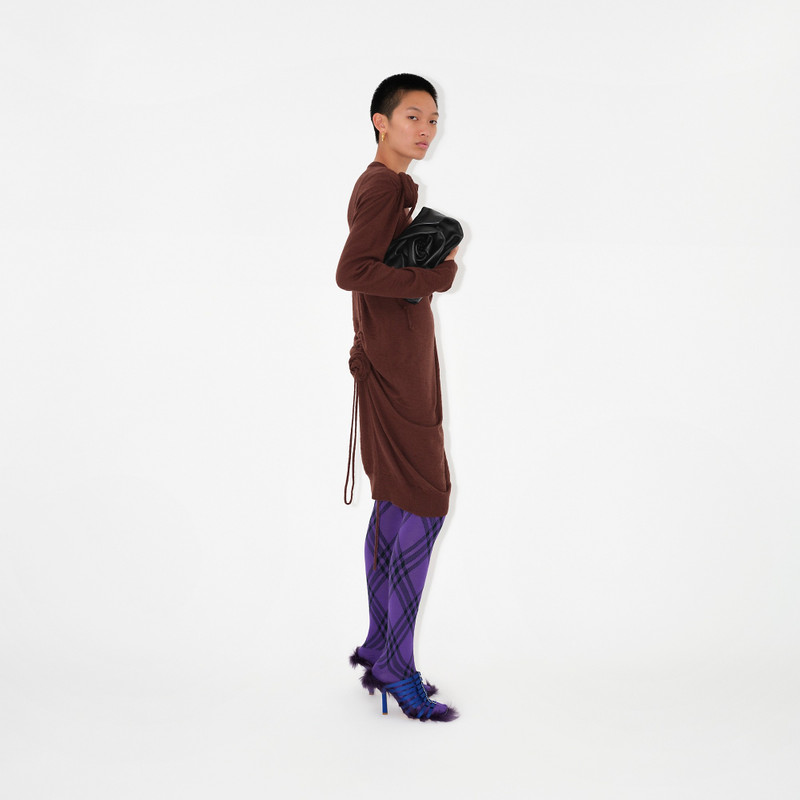 Burberry Rose Clutch outlook