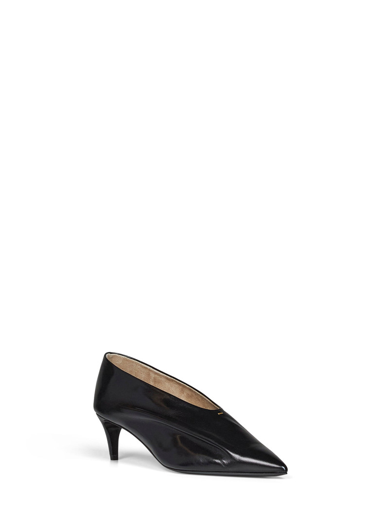 KHAITE Black glazed leather Miriam pumps outlook