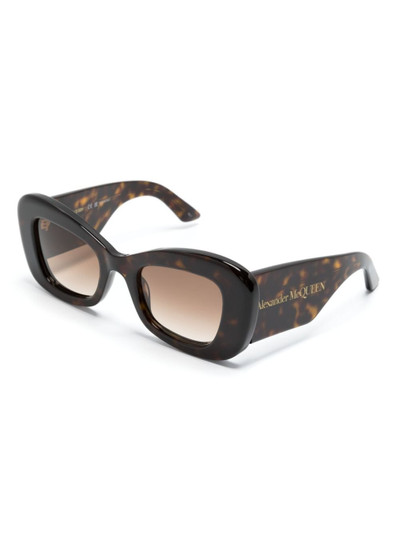 Alexander McQueen cat-eye frame sunglasses outlook