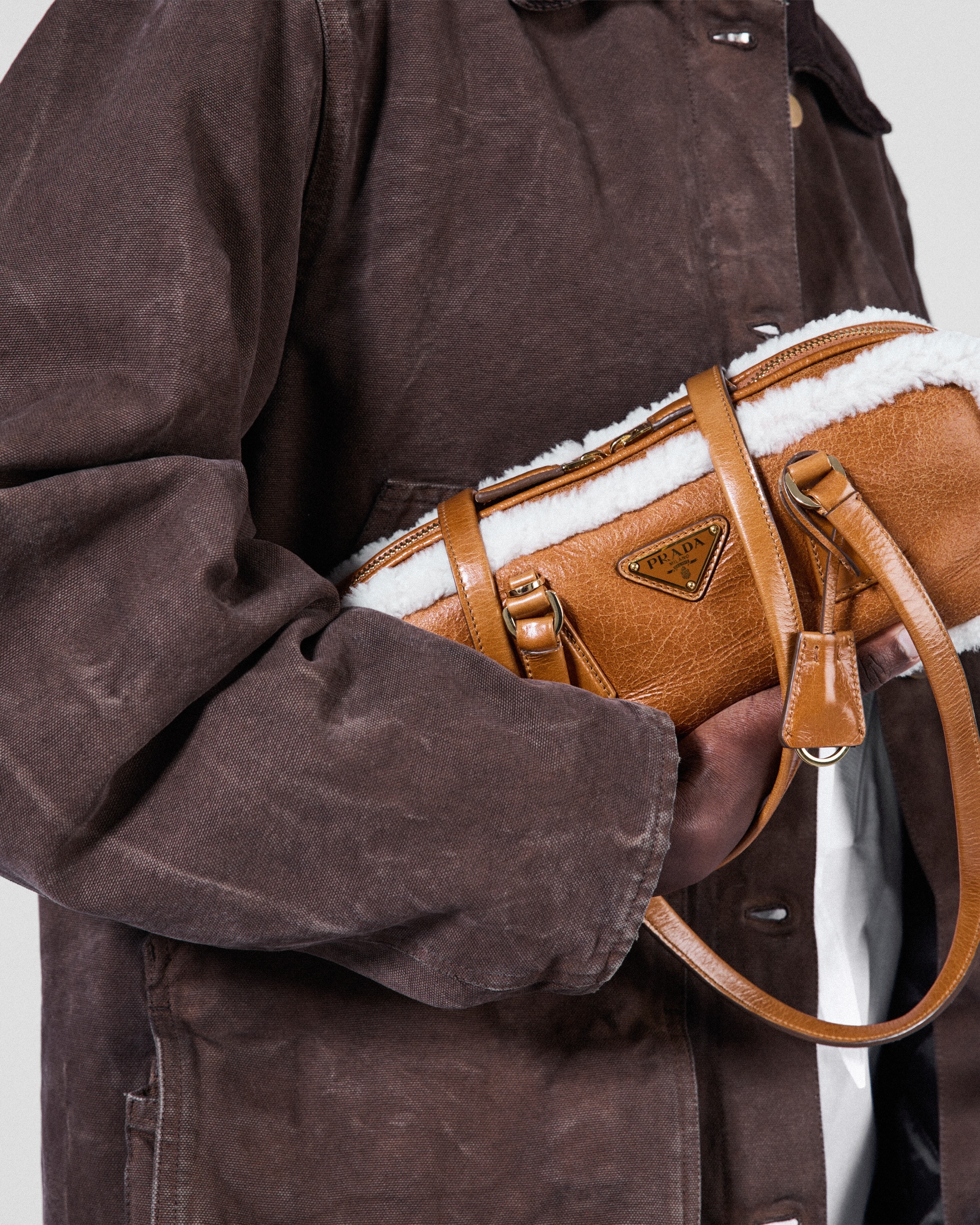 Medium shearling two-handle bag - 8