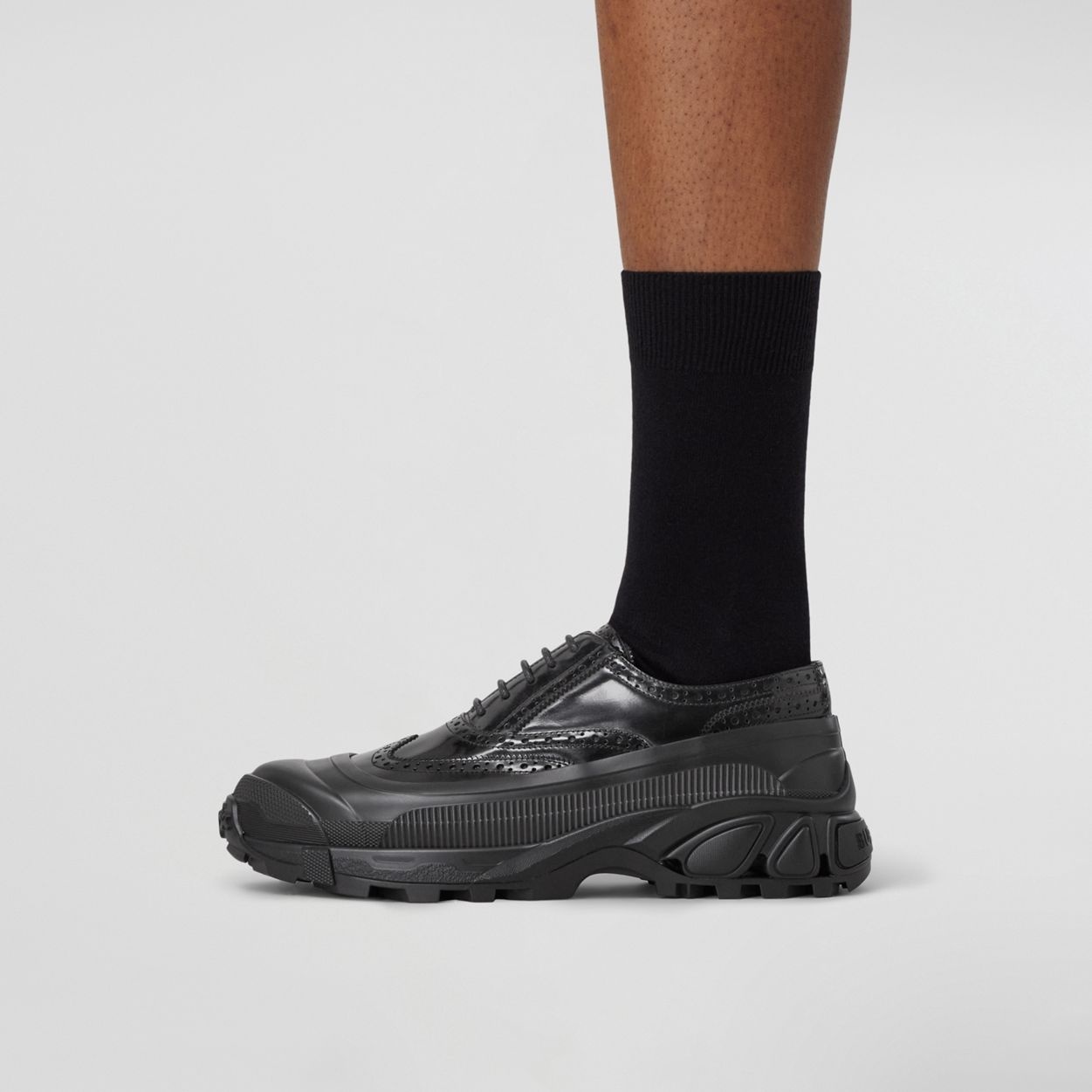 Brogue Detail Leather Sneakers - 7
