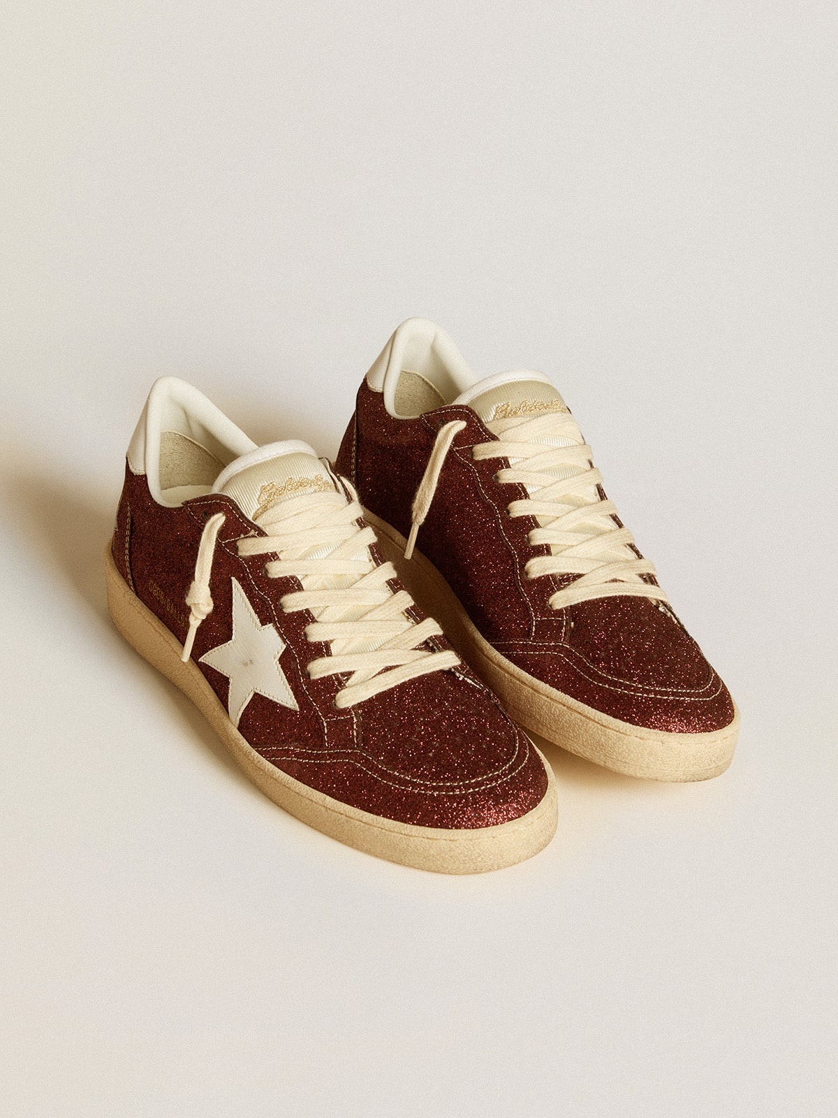 Ball Star in burgundy glitter with white leather star and heel tab - 2