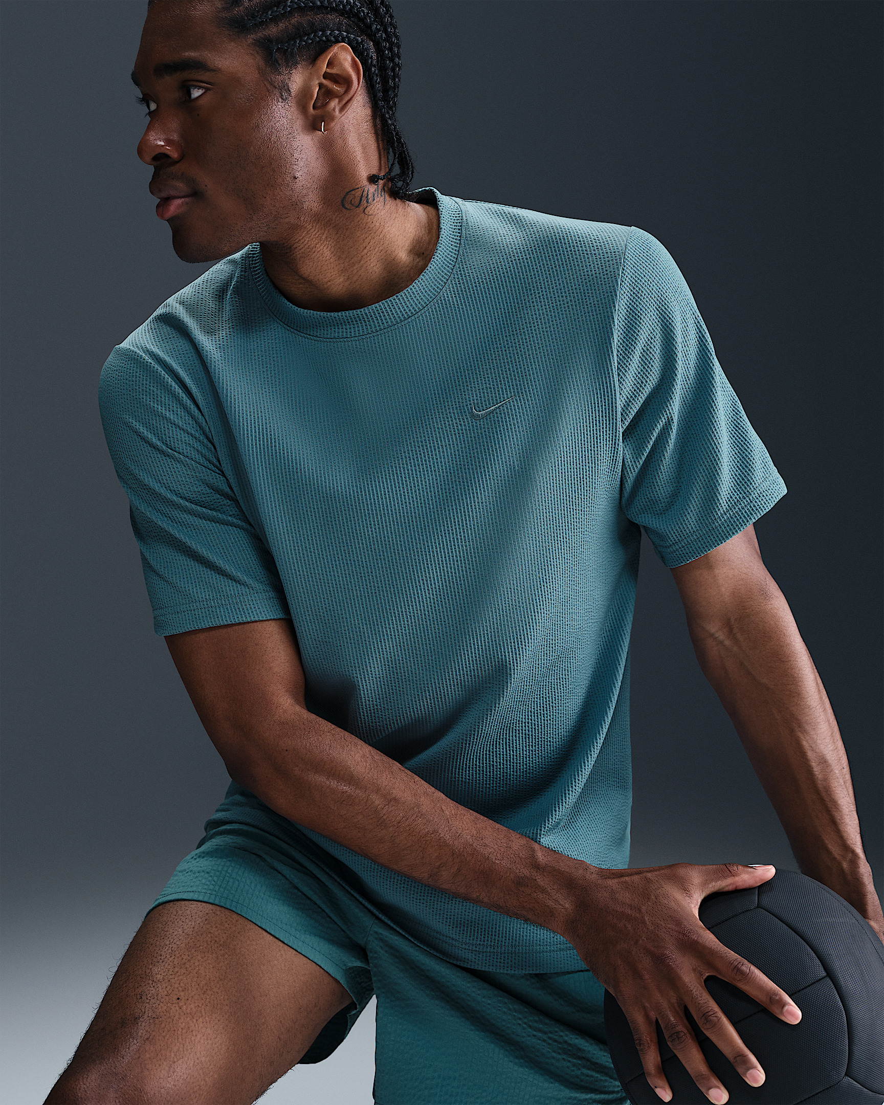 Nike Primary Men's Dri-FIT Short-Sleeve Versatile Top - 3