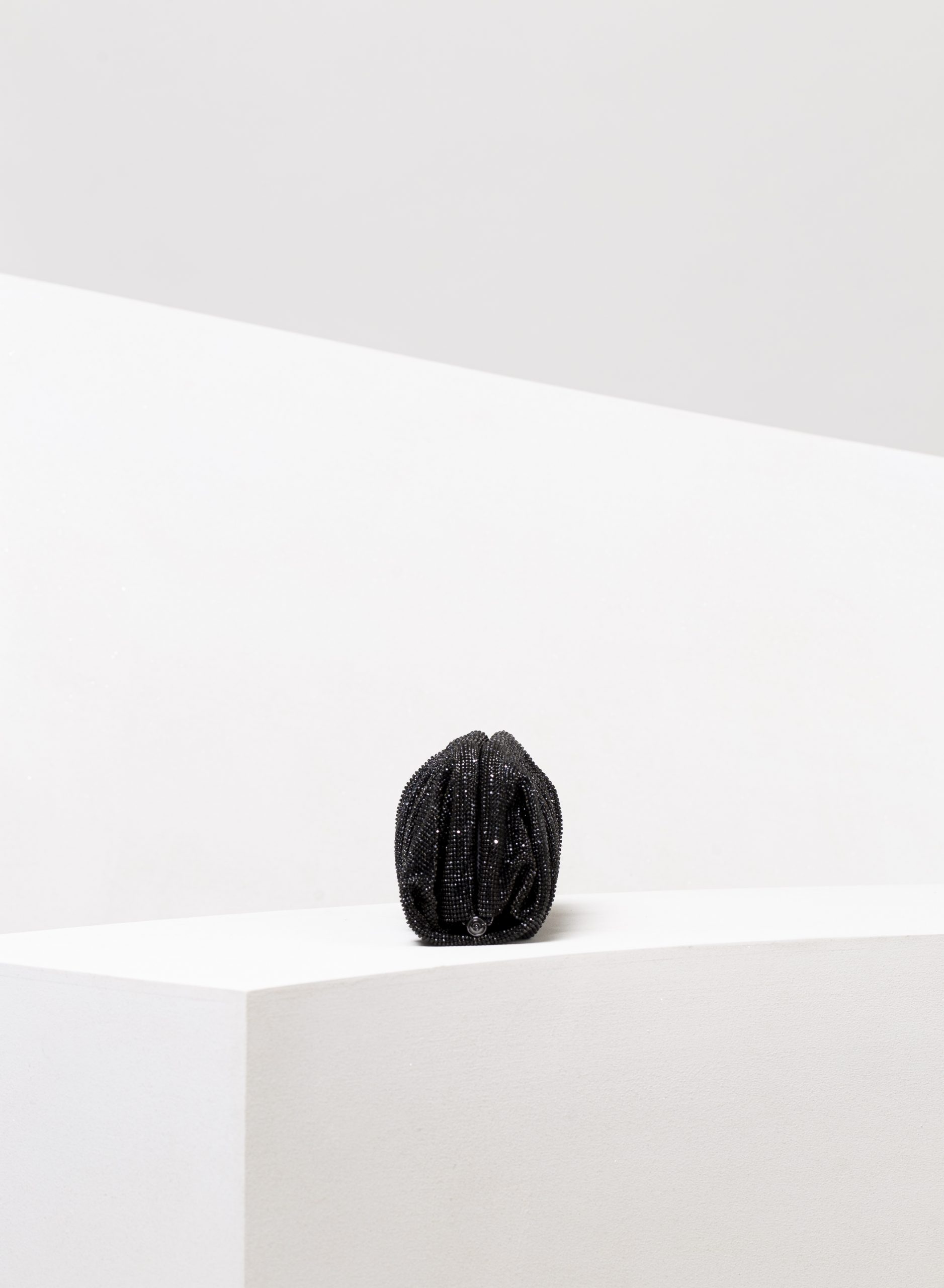 Benedetta Bruzziches – La Venus Grande Jet Black - 3