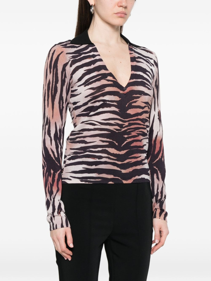 tiger-print V-neck T-shirt 3