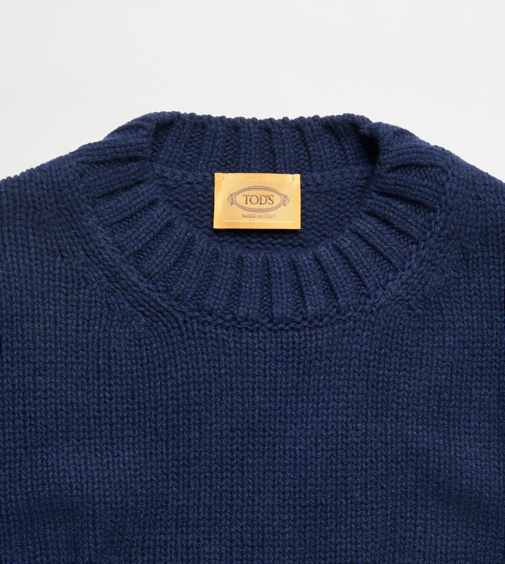 ROUND NECK JUMPER IN CASHMERE BLEND - BLUE - 2