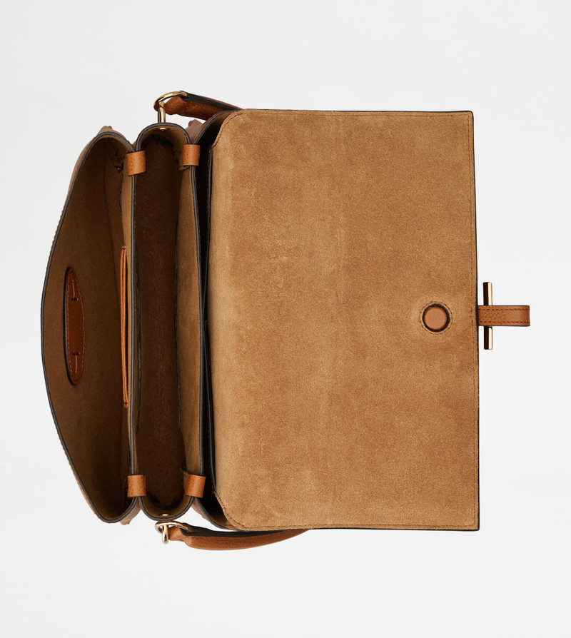 T TIMELESS FLAP BAG IN LEATHER MINI - BROWN 4