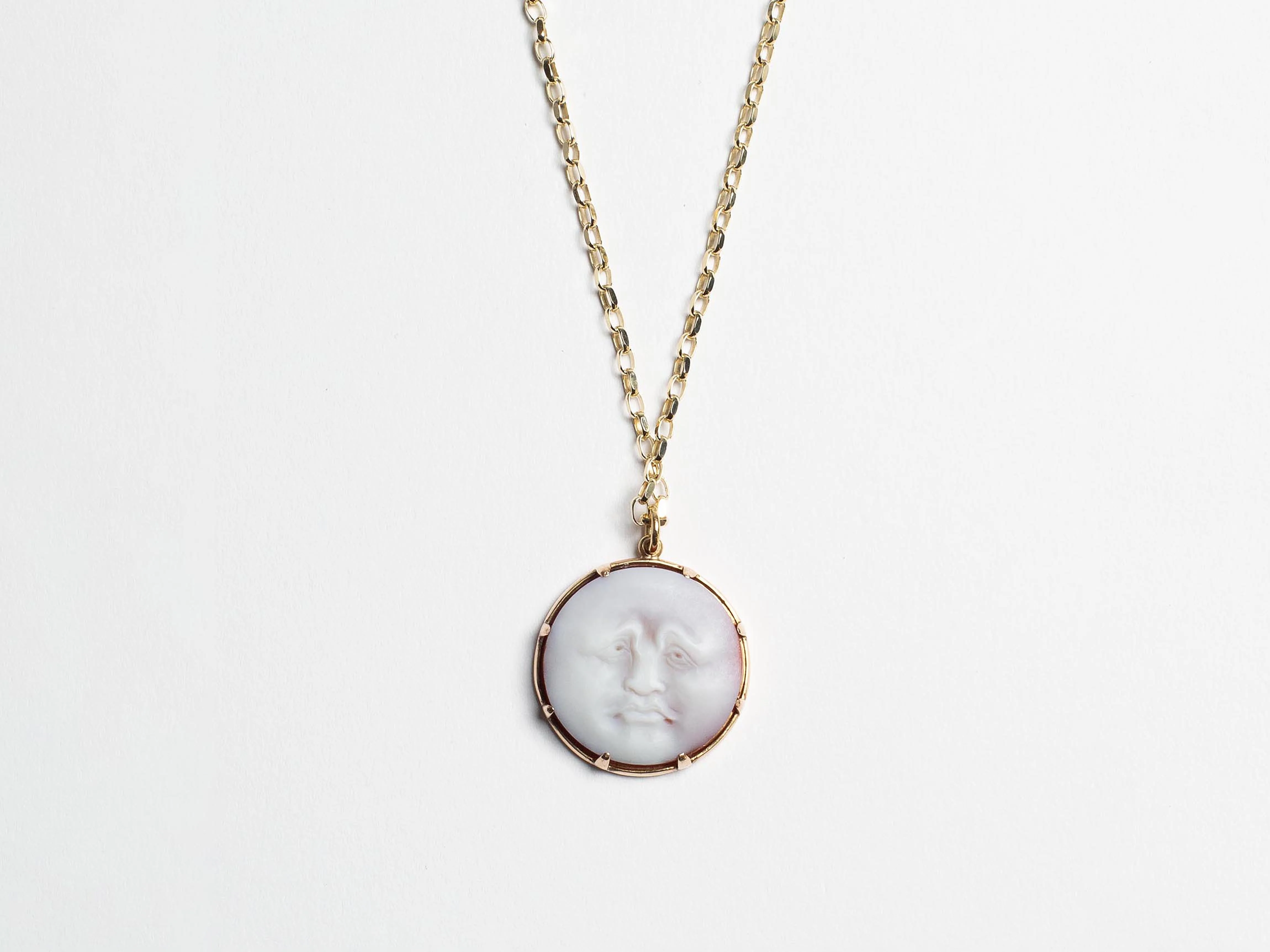 MOON PENDANT IN 9kt GOLD - 1