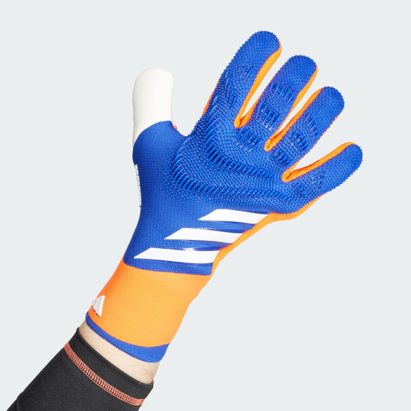 Predator Pro Goalkeeper Gloves 4