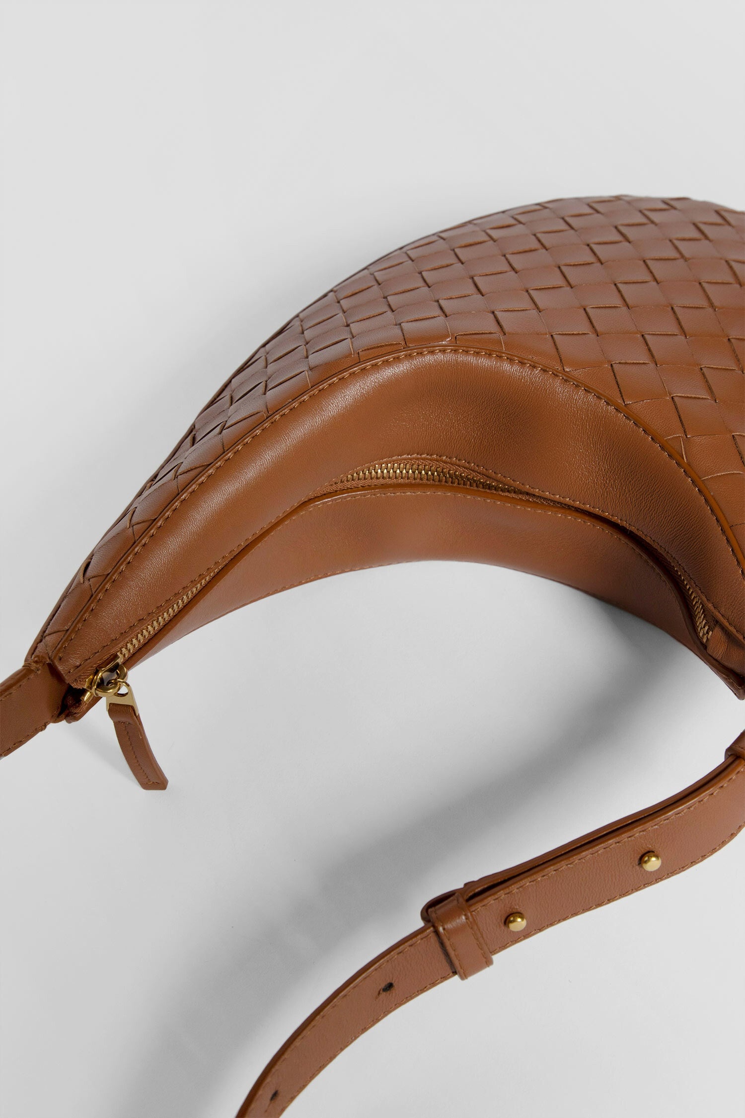 BOTTEGA VENETA WOMAN BROWN SHOULDER BAGS - 5