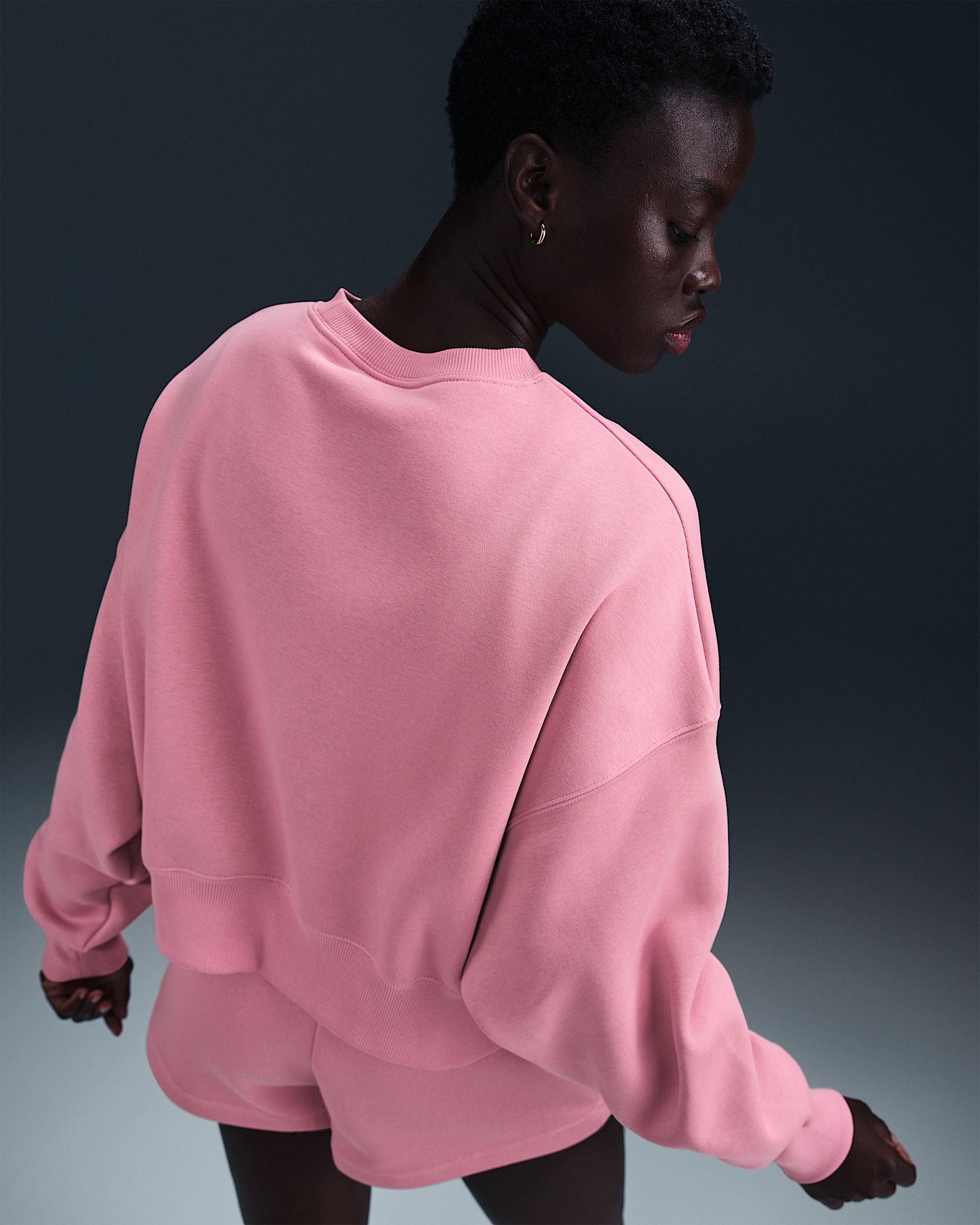 Nike Sportswear Phoenix Fleece Women's Over-Oversized Crew-Neck Sweatshirt - 2