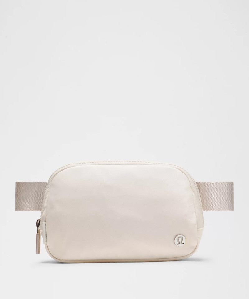 Everywhere Belt Bag with Long Strap 1L 1