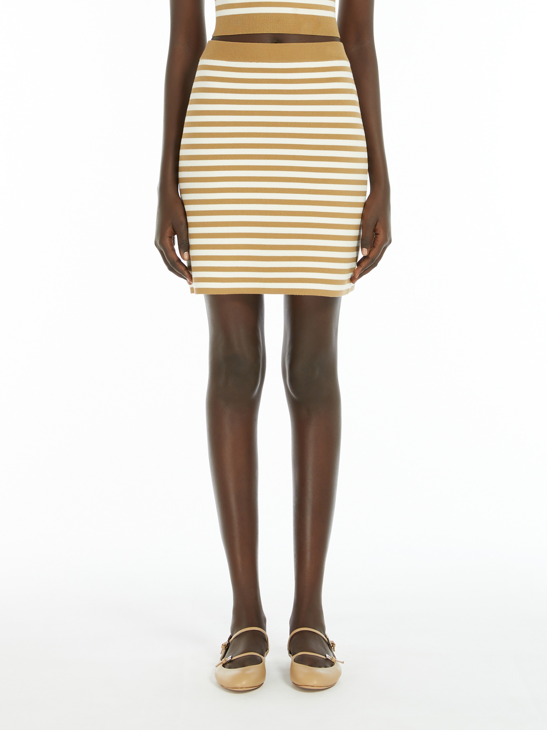 《送料無料 MAX MARA Jacquard yarn miniskirt DOMIZIA Max Mara DOMIZIA Jacquard yarn mini skirt | REVERSIBLE