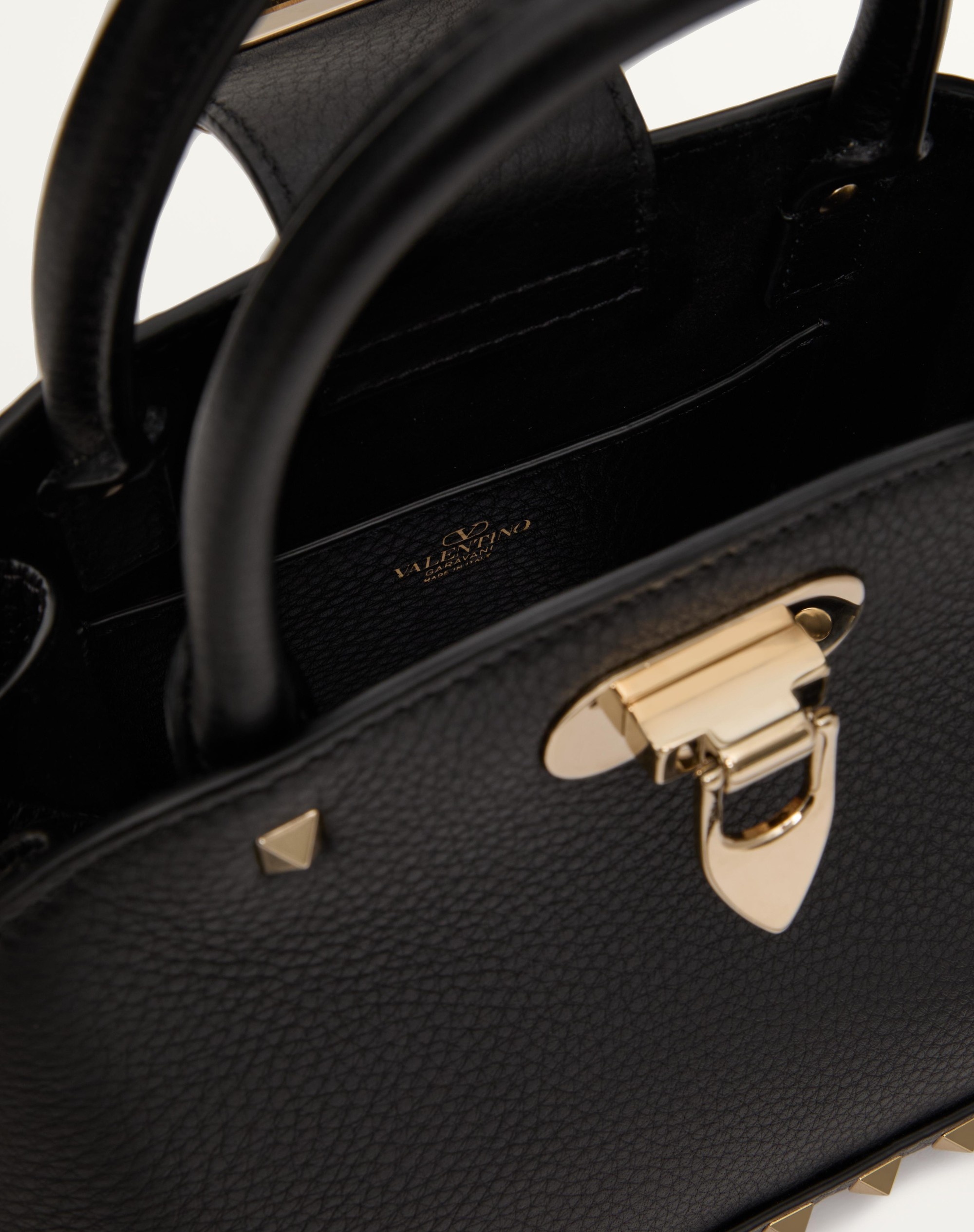 VALENTINO GARAVANI ROCKSTUD SMALL HANDBAG IN GRAINY CALFSKIN - 7