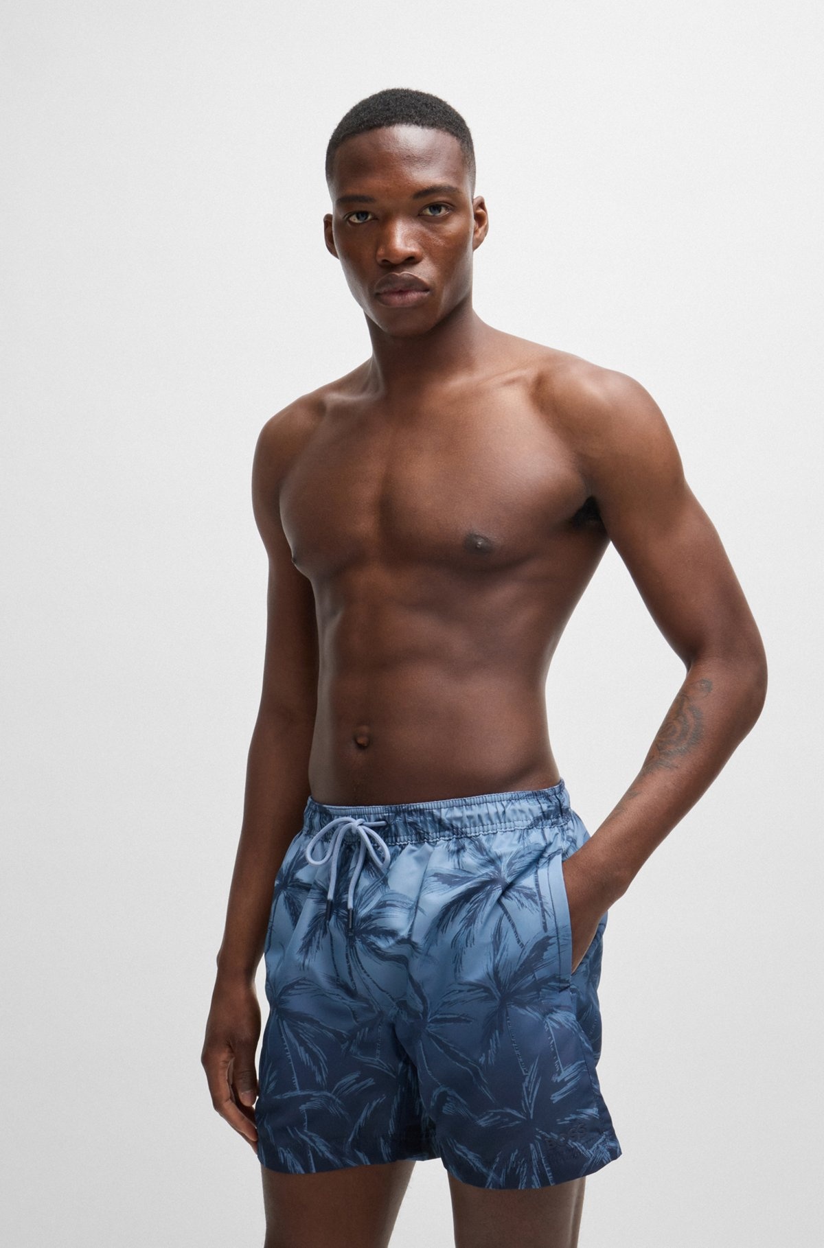 QUICK-DRY SWIM SHORTS WITH SEASONAL PRINT - 2