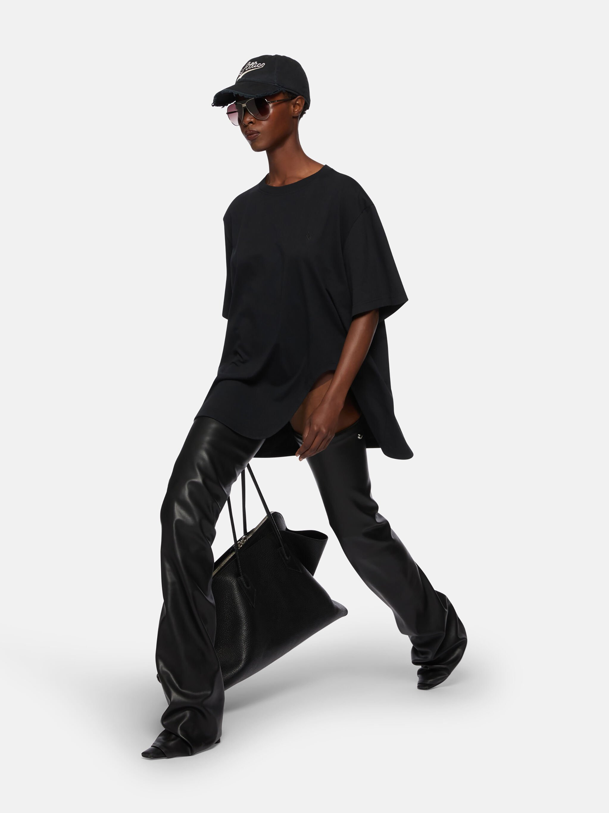 BLACK T-SHIRT - 4