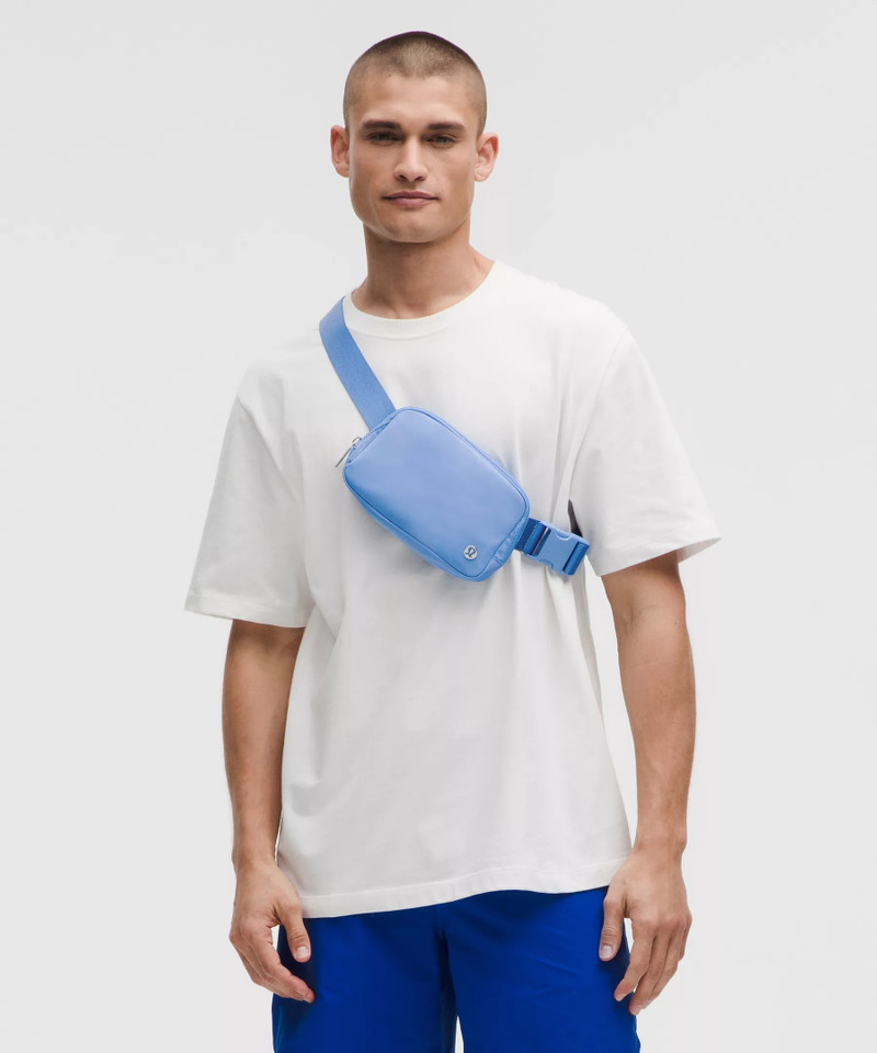 Everywhere Belt Bag with Long Strap 1L 6