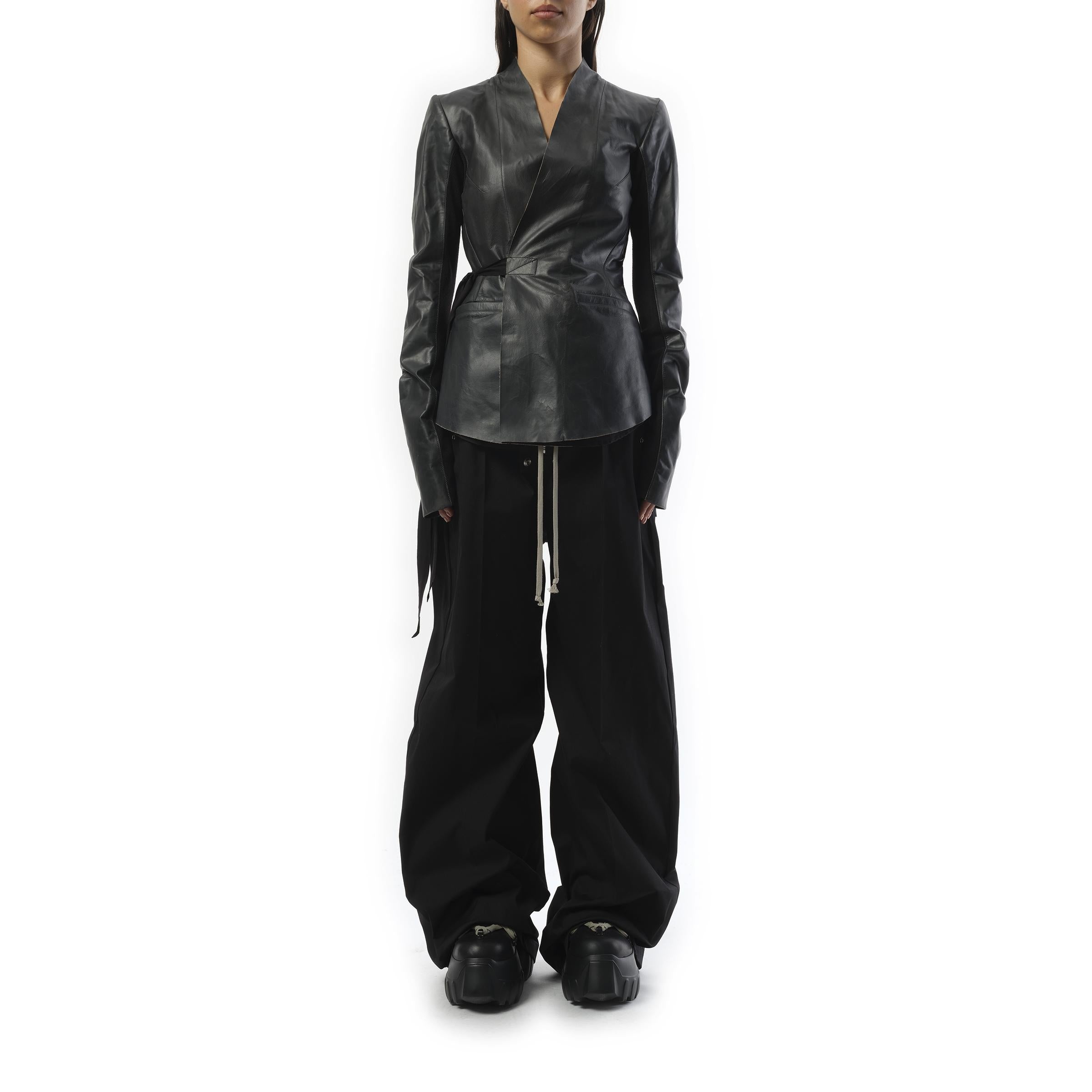 Hollywood Leather Jacket in Black - 4