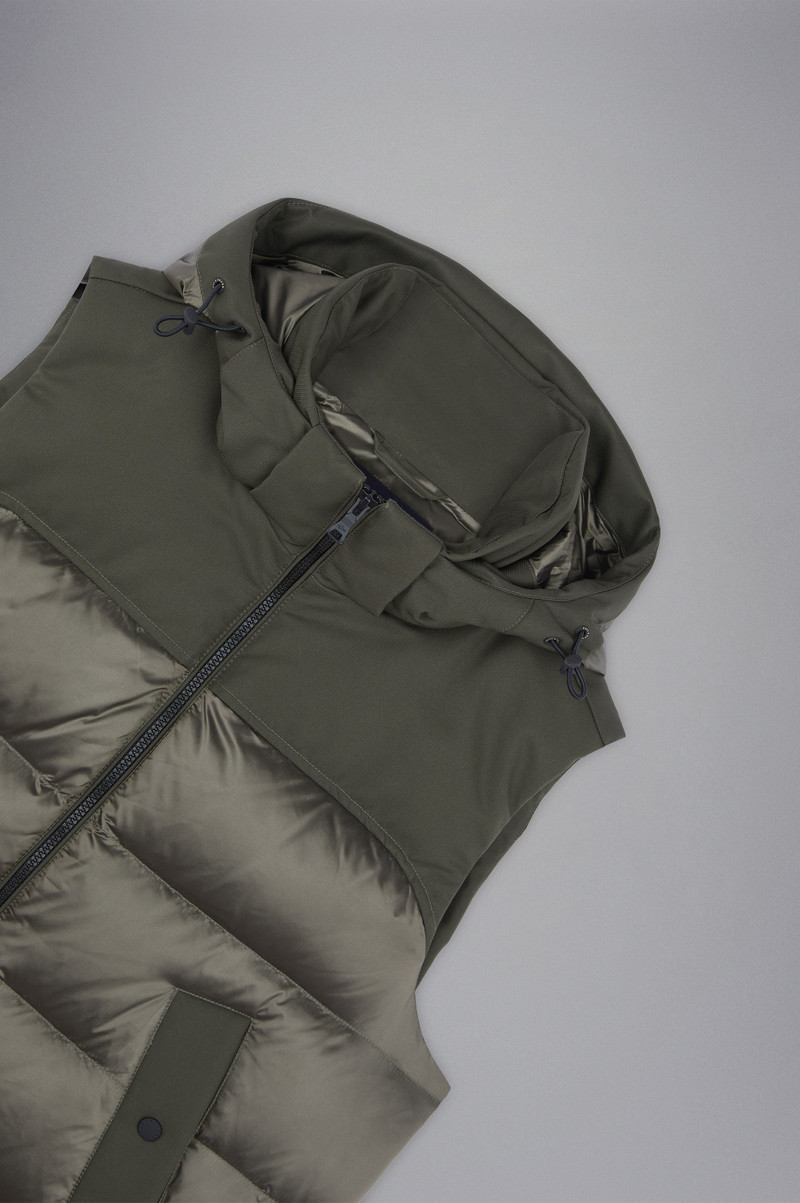 HYBRID VEST MADE OF IRIDESCENT NYLON AND TECHNICAL FABRIC 7