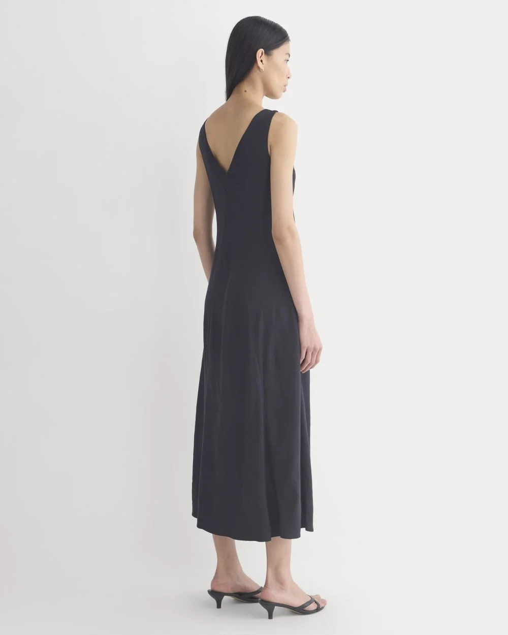 DEEP V SEAMED DRESS IN STRETCH LINEN - 1